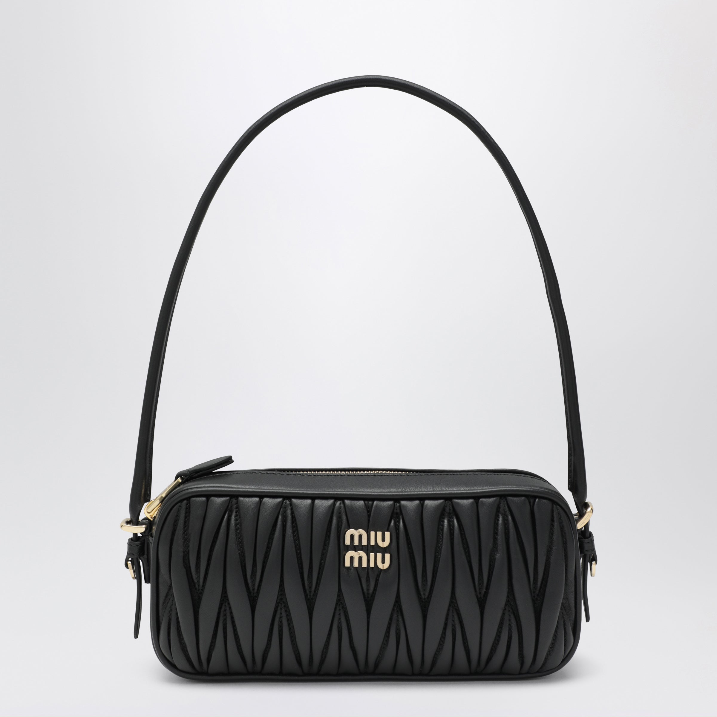 MIU MIU キルティング ケース　黒MATELASSE Miu Miu Quilted nappa leather pouch in black | TheDoubleF
