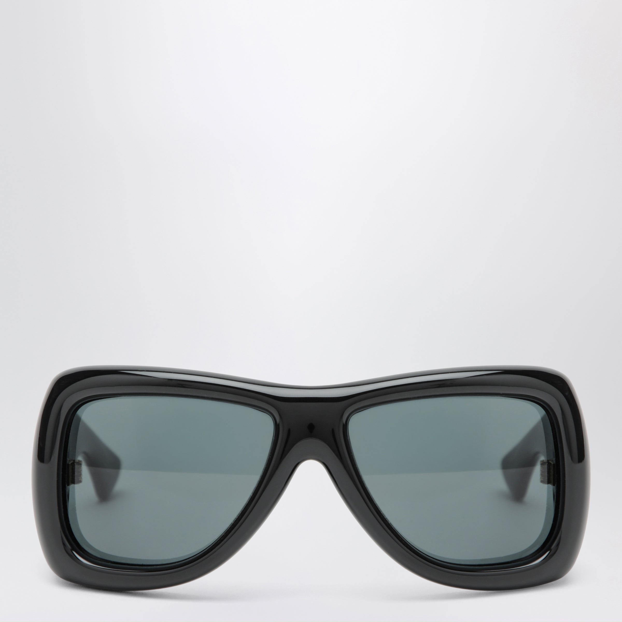 SAINT LAURENT SL 902 Howl oversized sunglasses in black | TheDoubleF
