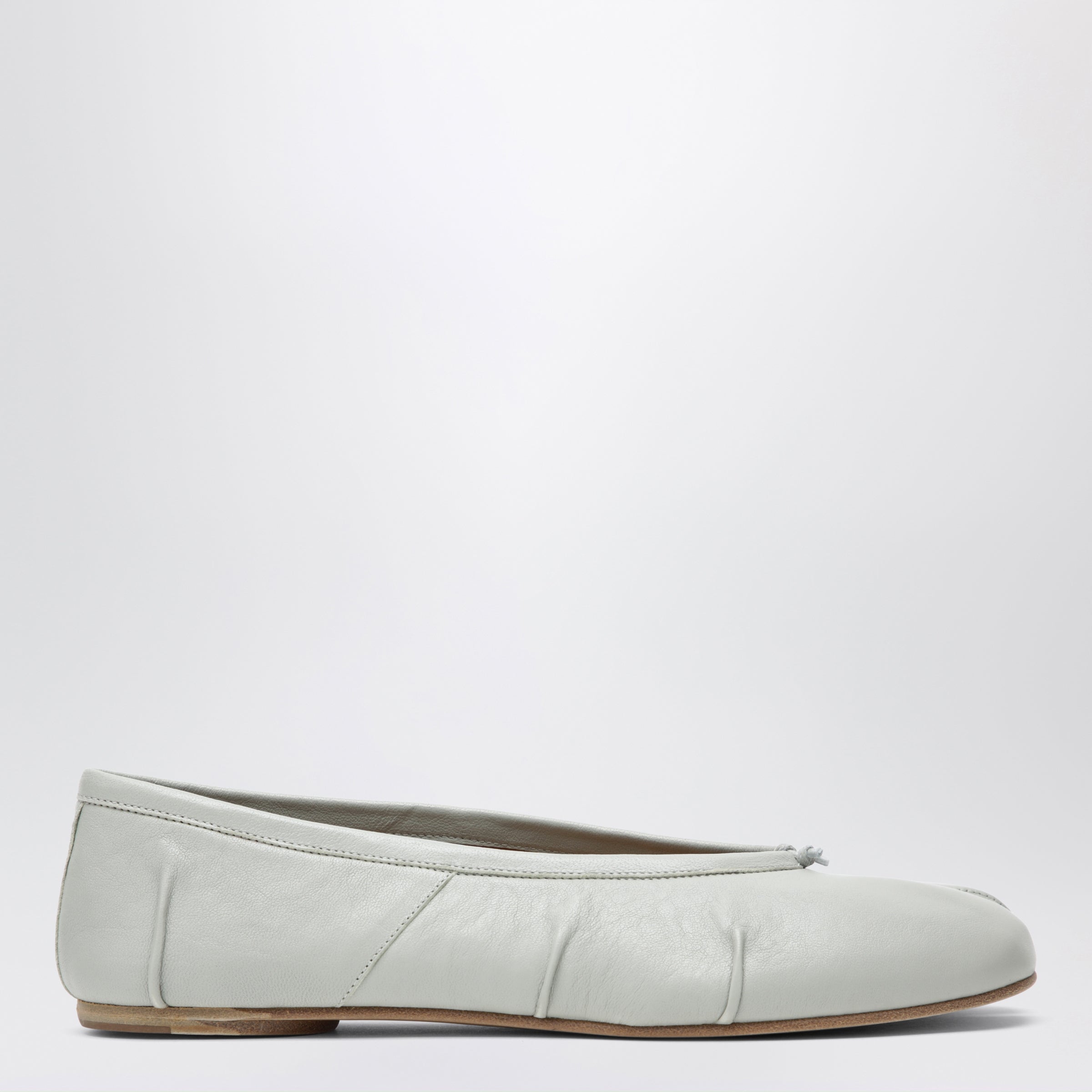 【fnhasa】マルジェラ　バレエ　アイボリー fnhasa】マルジェラ バレエ アイボリー Maison Margiela Tabi New