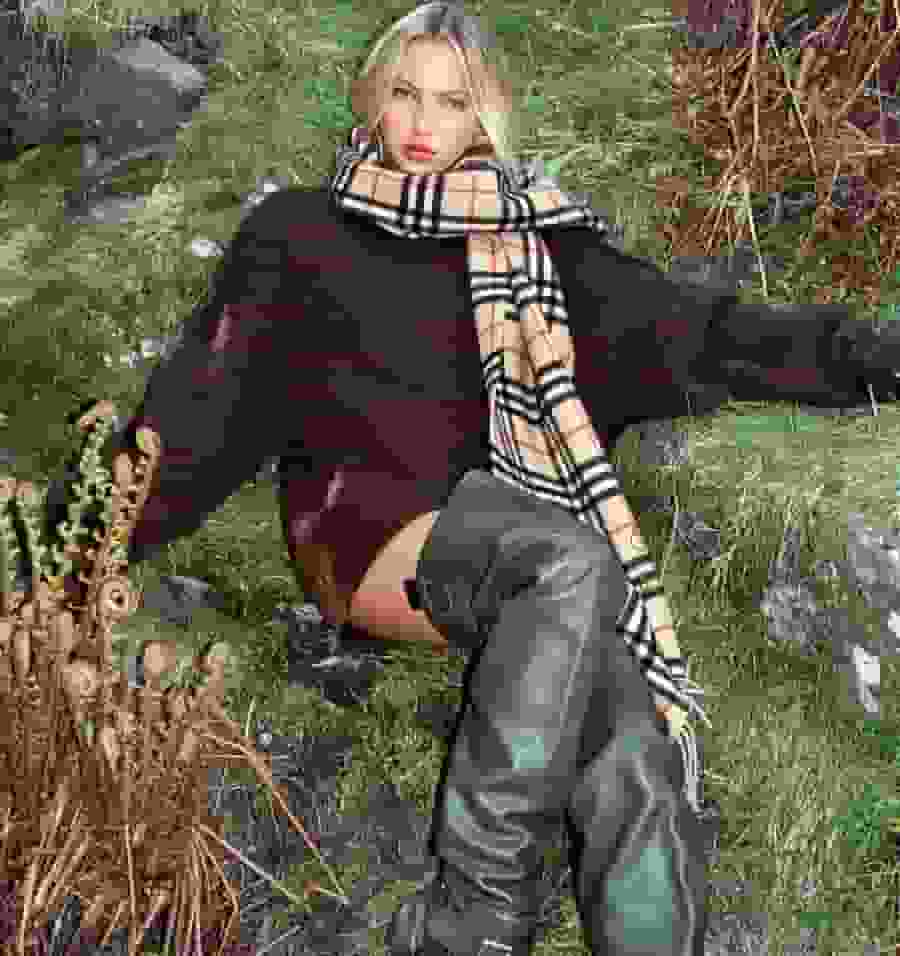 Burberry woman's collection TheDoubleF