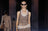 Mocha Mousse ist die Pantone-Farbe 2025: Wie man sie kombiniert und welche Looks passen dazu