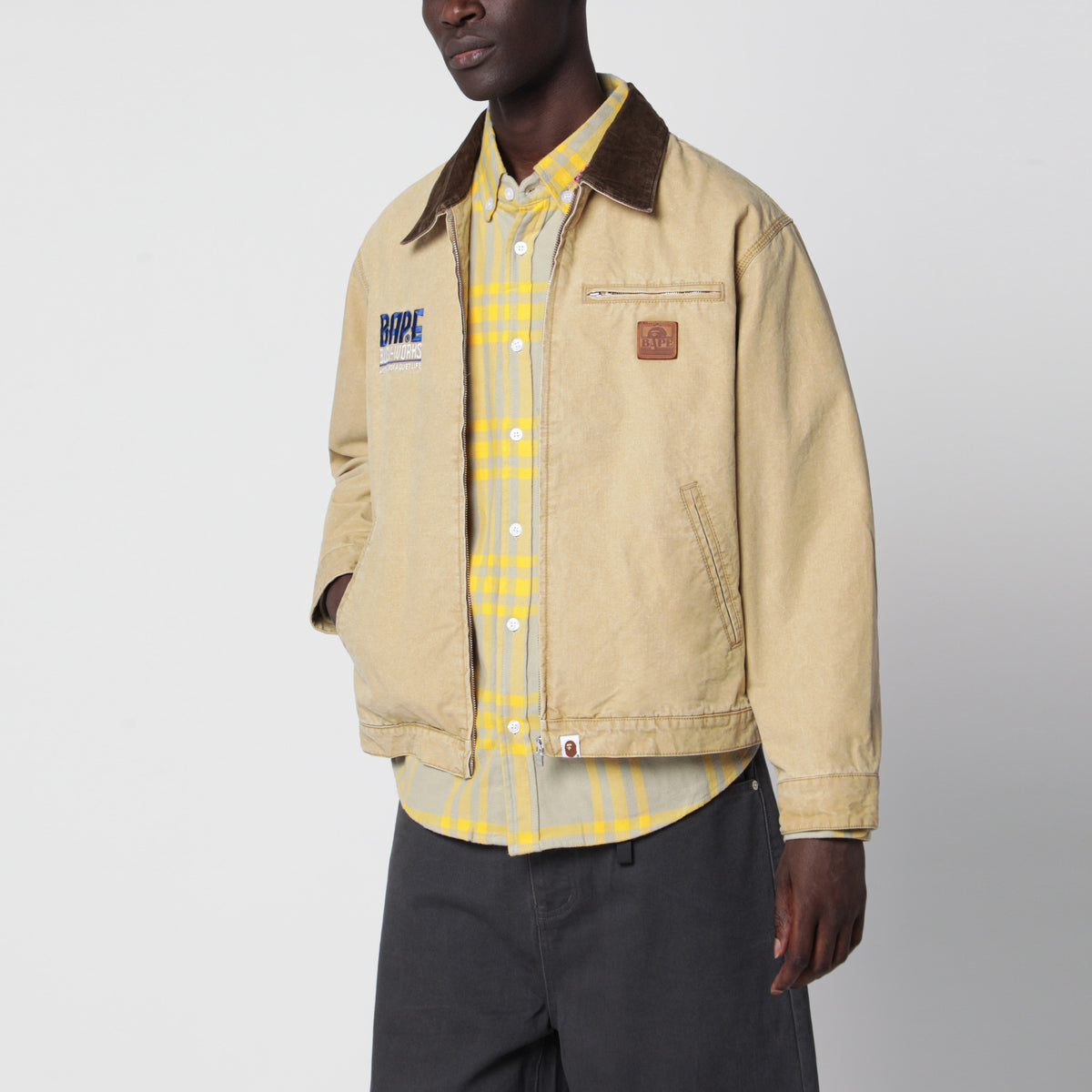 Beige zip-up jacket in canvas