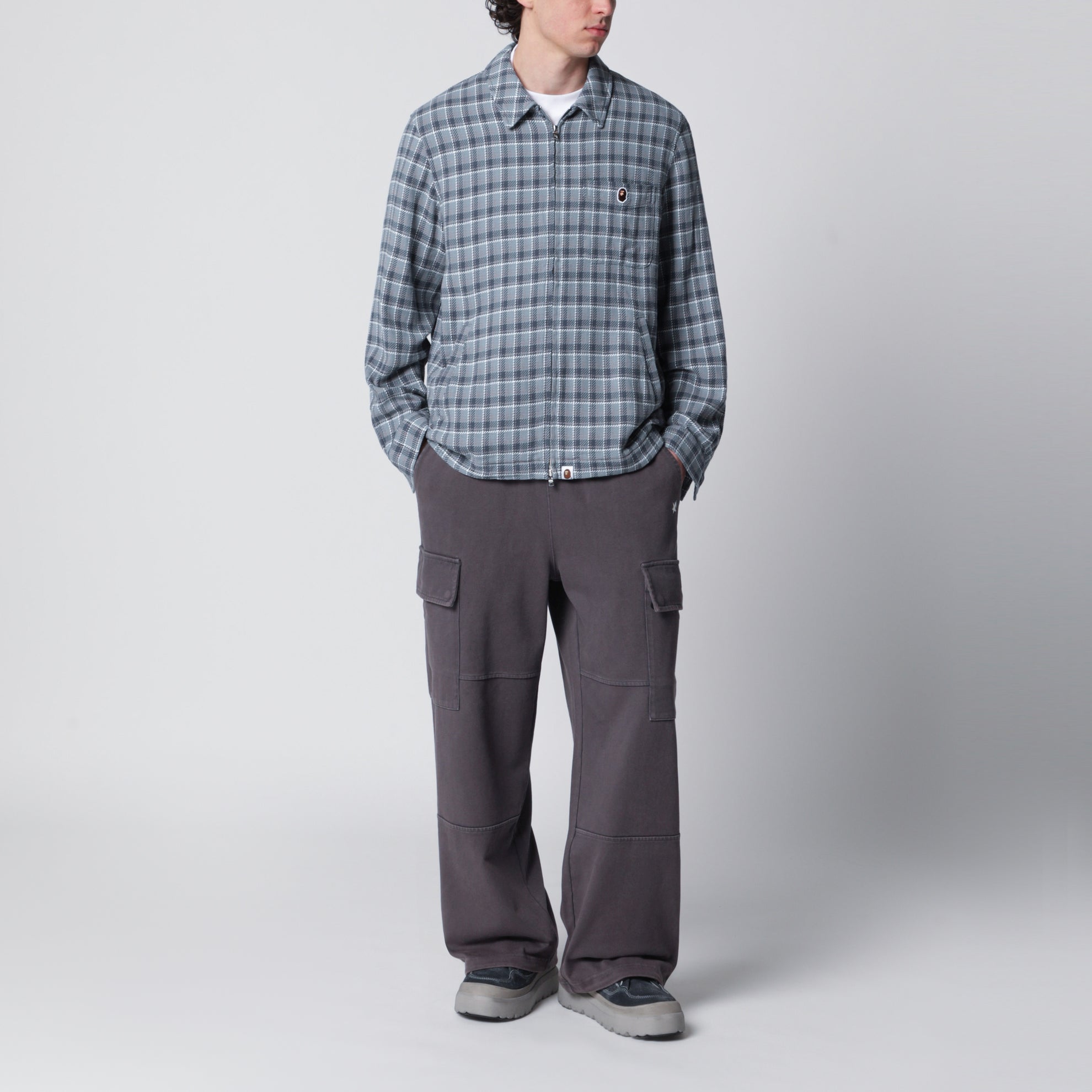 Pantalone jogging cargo grigio slavato
