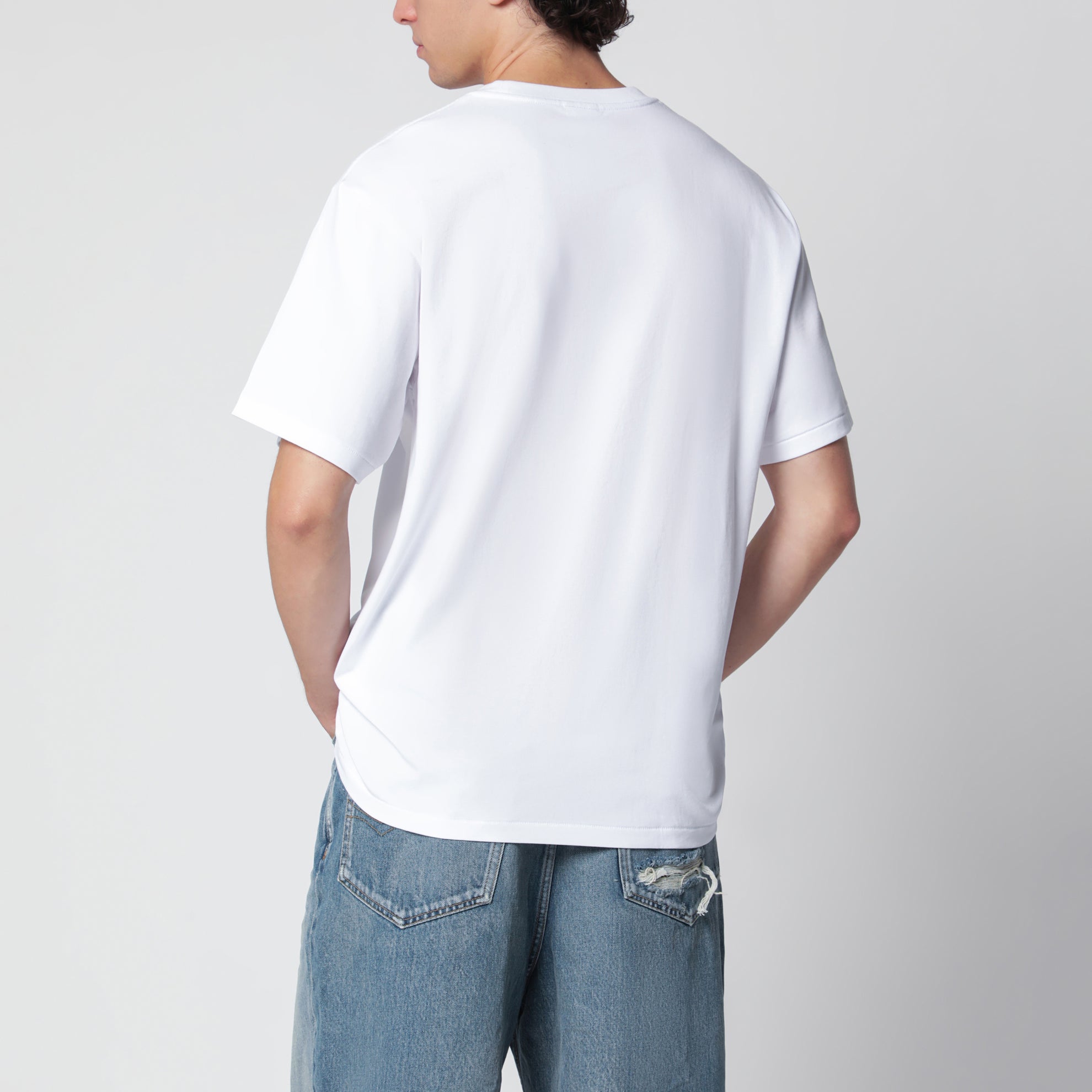 T-shirt bianca con stampa mimetica