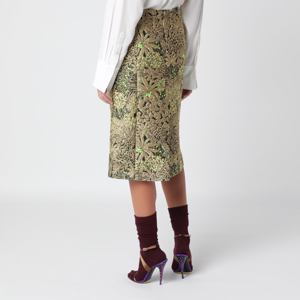 Beige skirt with floral jacquard pattern