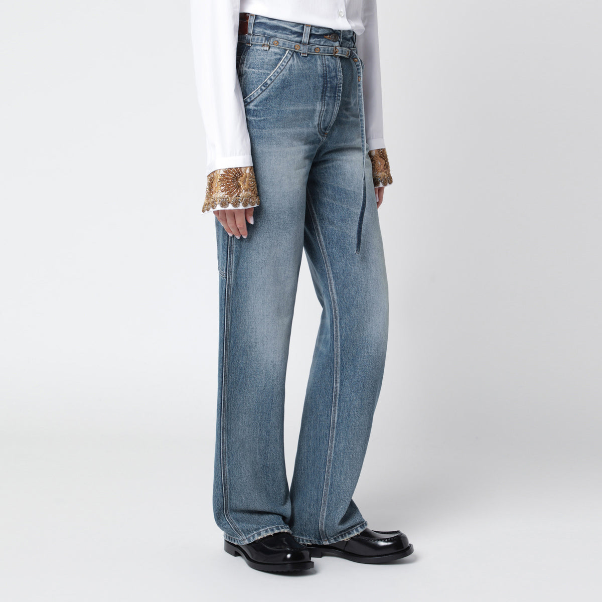 Blue washed-effect jeans with belt