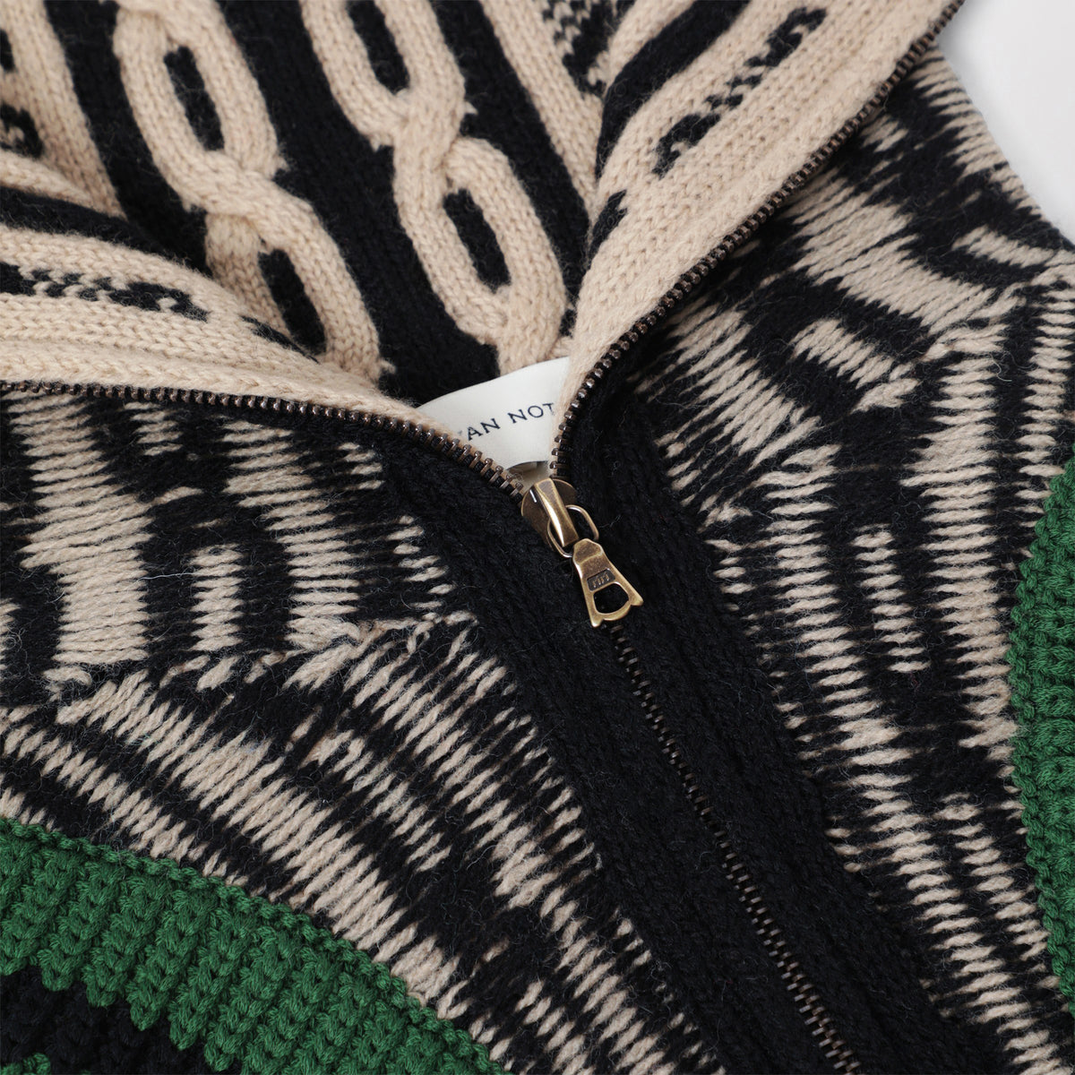 Champagne jacquard wool collar