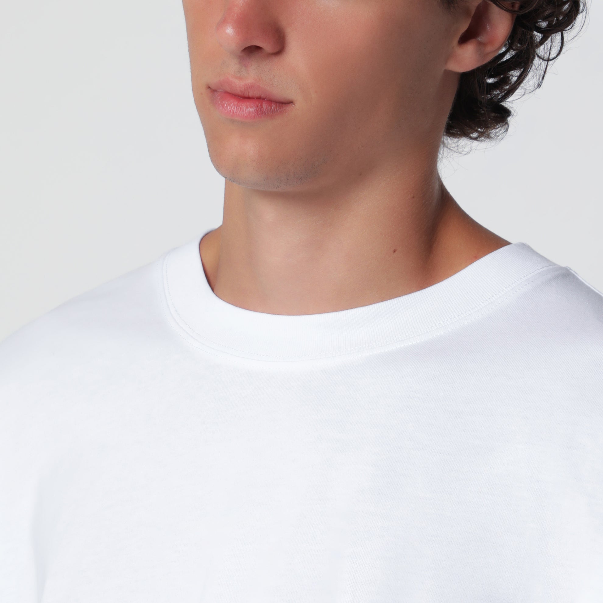 T-shirt a maniche lunghe bianca in cotone