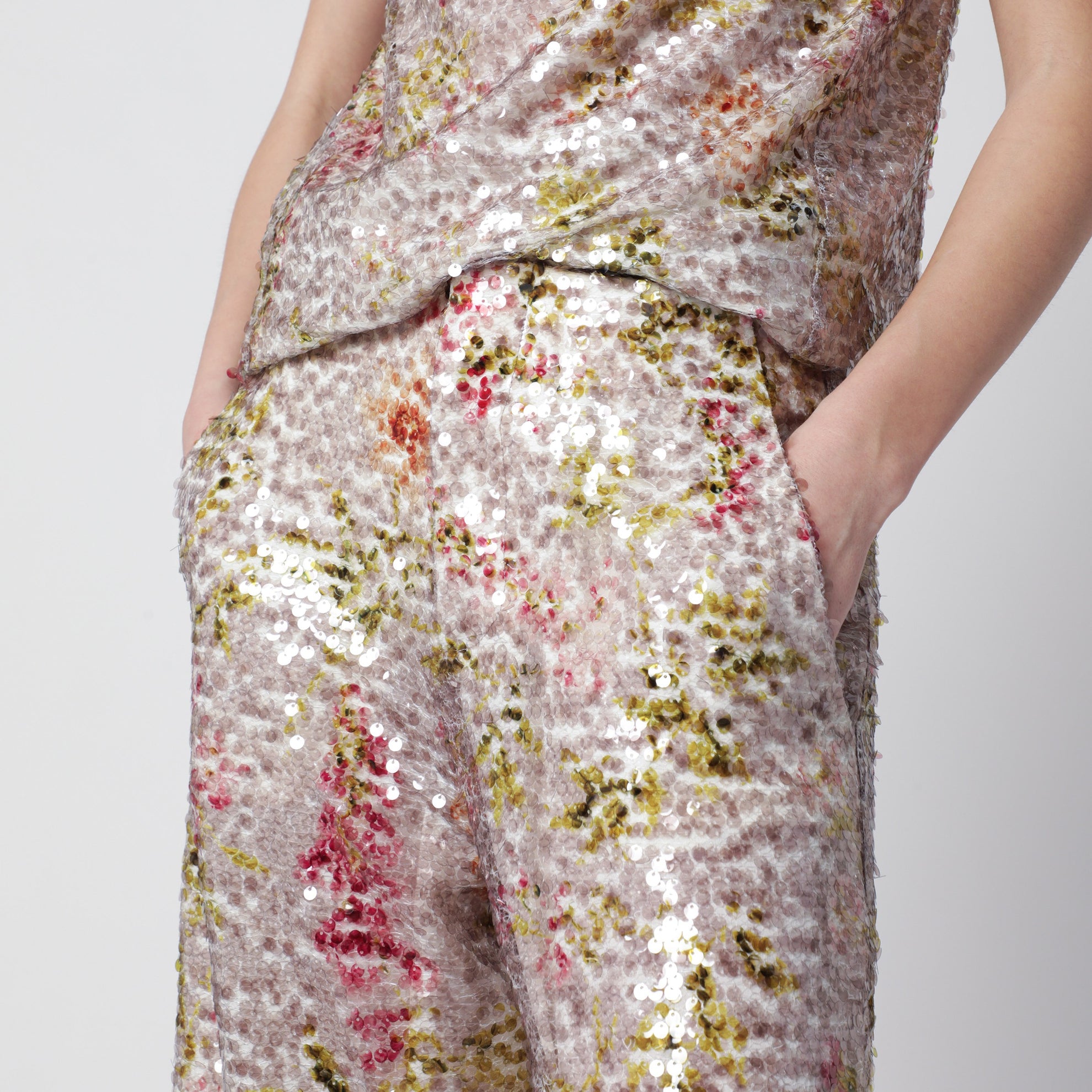 Sequin trousers with floral pattern