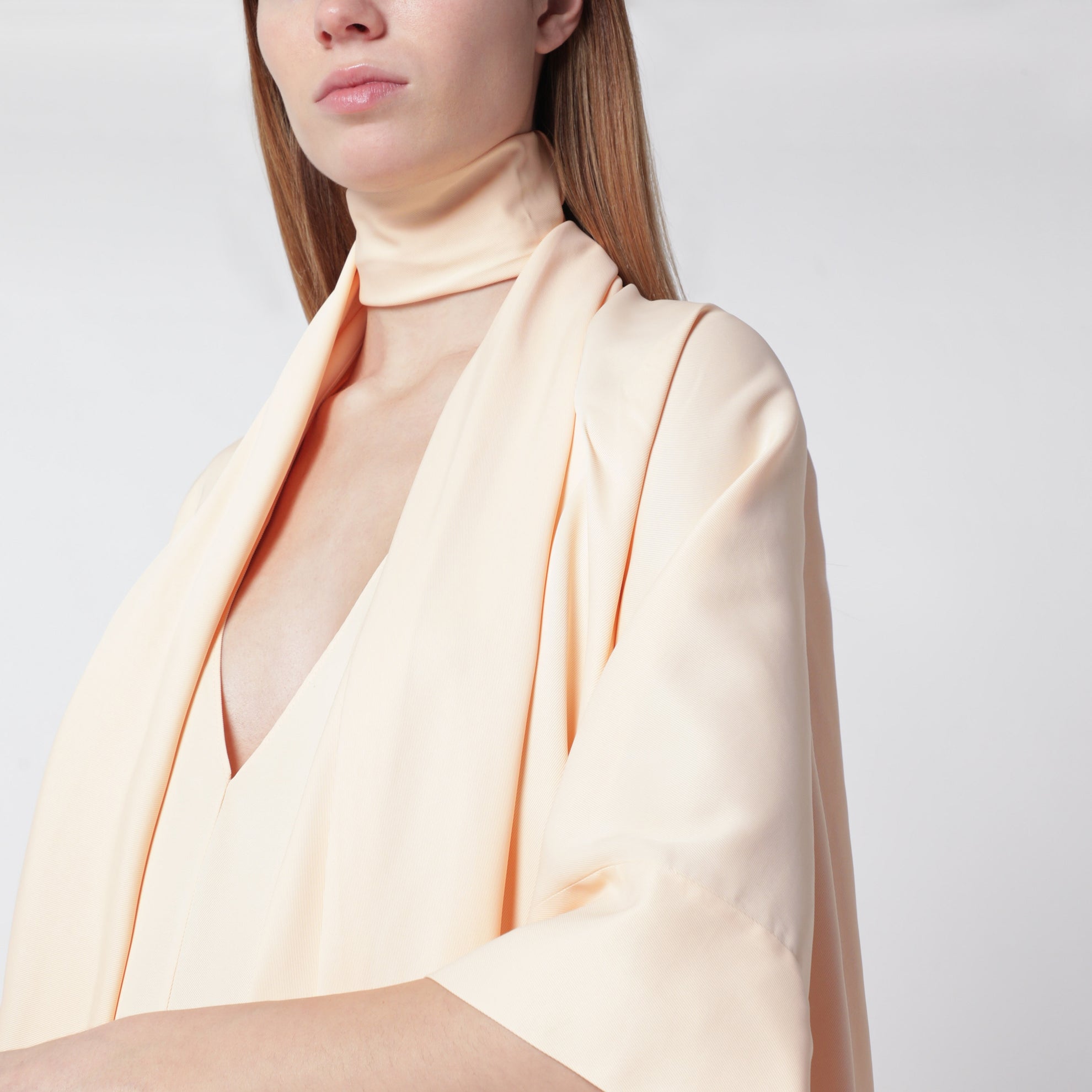 Robe caftan longue rose avec col en V