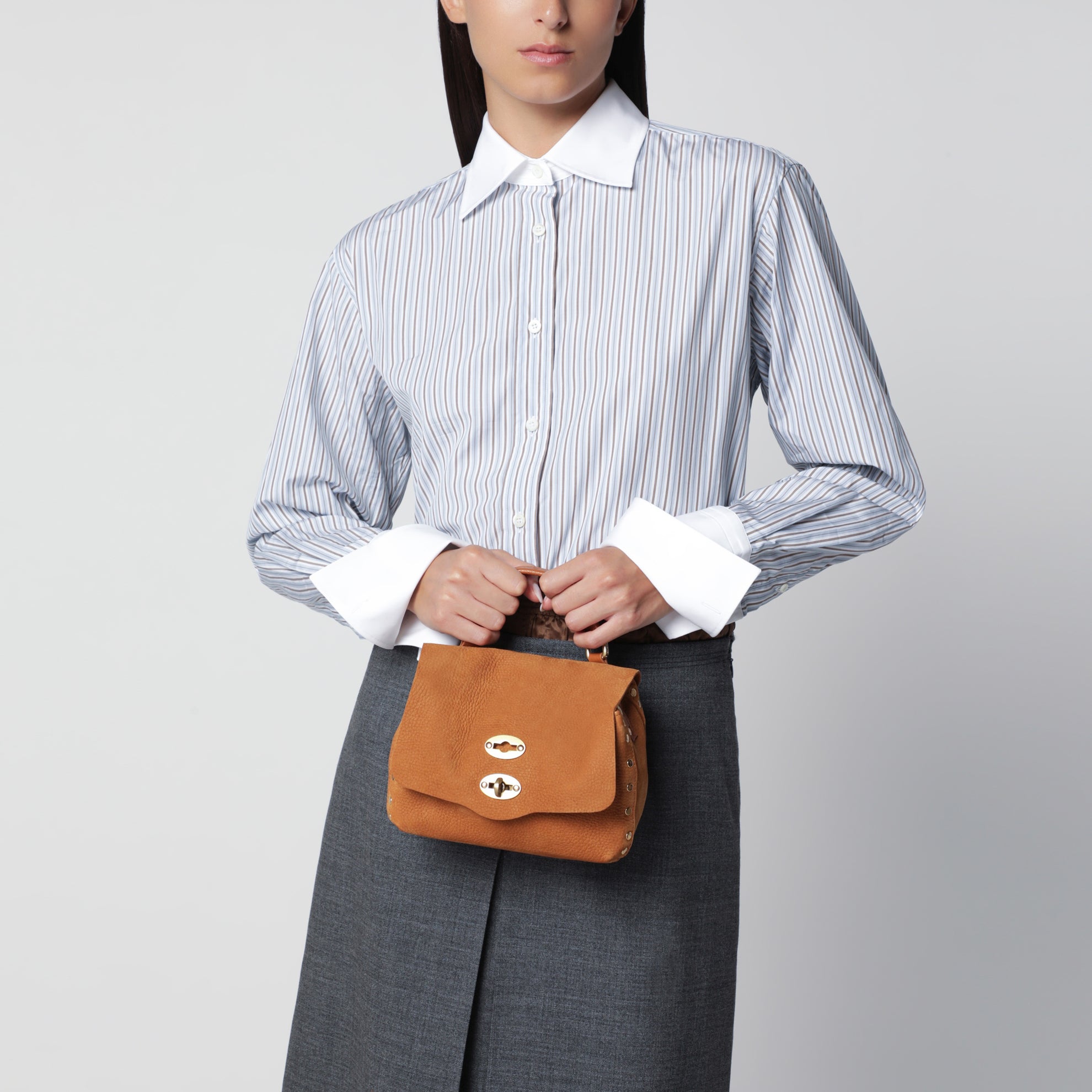 Postina Baby Tasche aus Nubukleder in Brandy