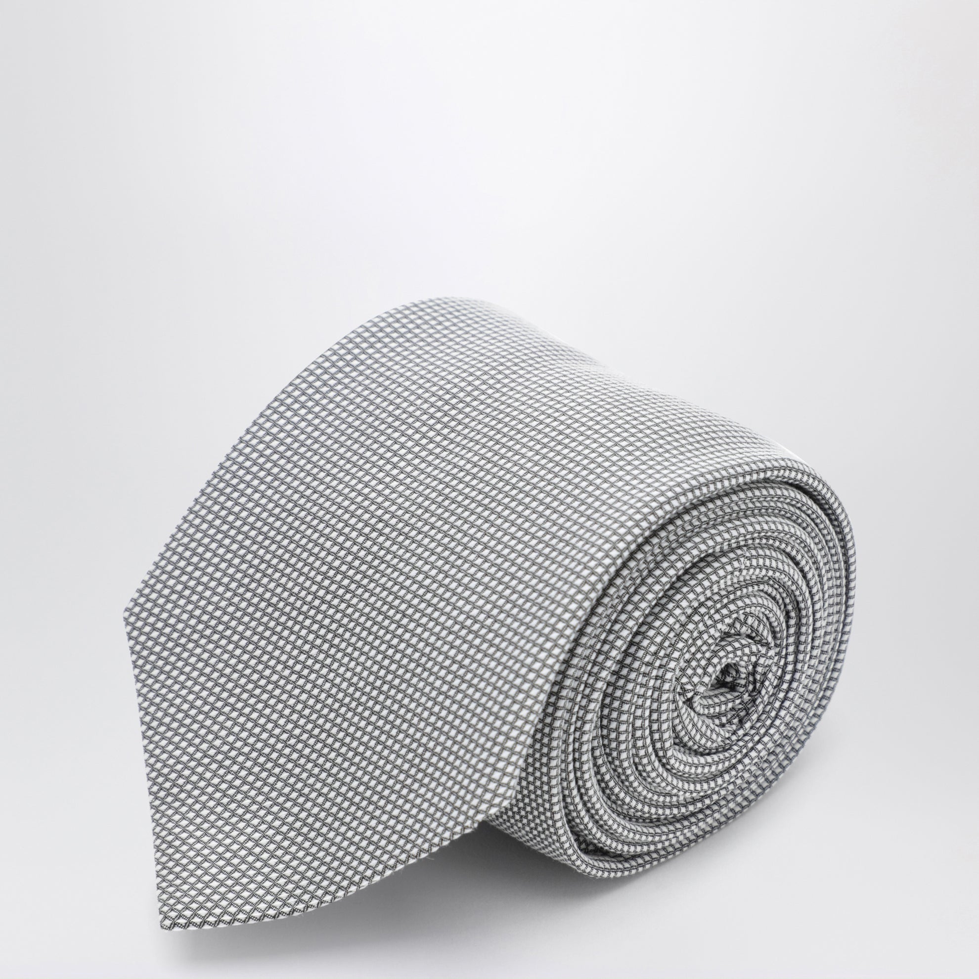 Cravatta grigio perla con micro quadretti in seta
