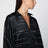 Robe midi noire en satin de soie