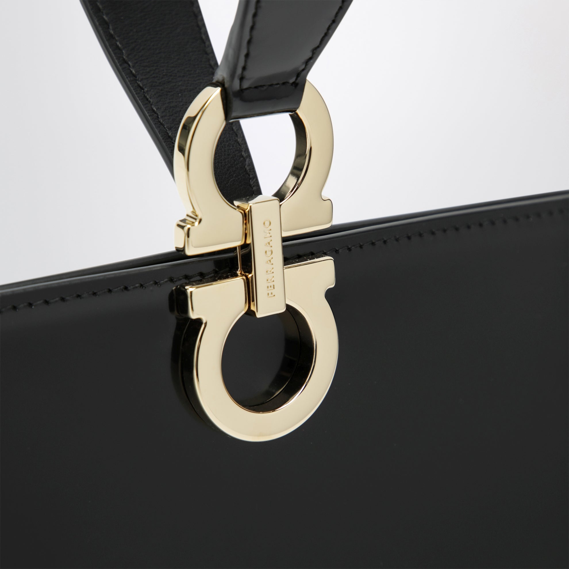 Mini clutch doppio Gancini nera