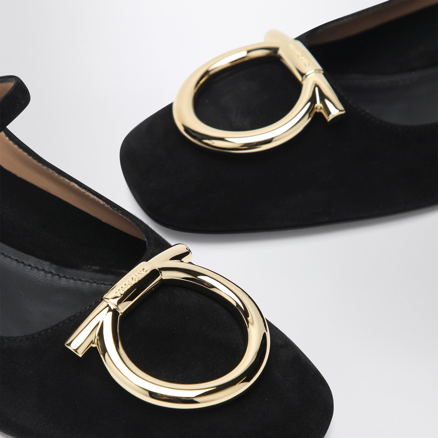 Black Gancini heeled ballerina in suede