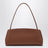 Hug East-West Schultertasche cognac/dunkelbraun