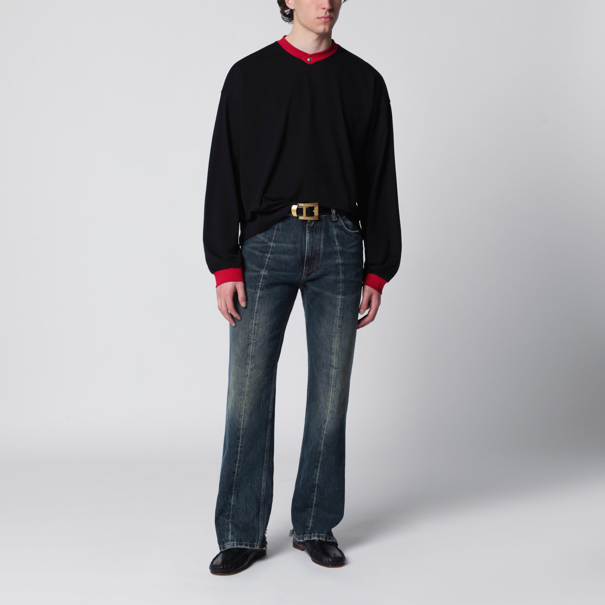 Schwarz/rotes Langarm-T-Shirt
