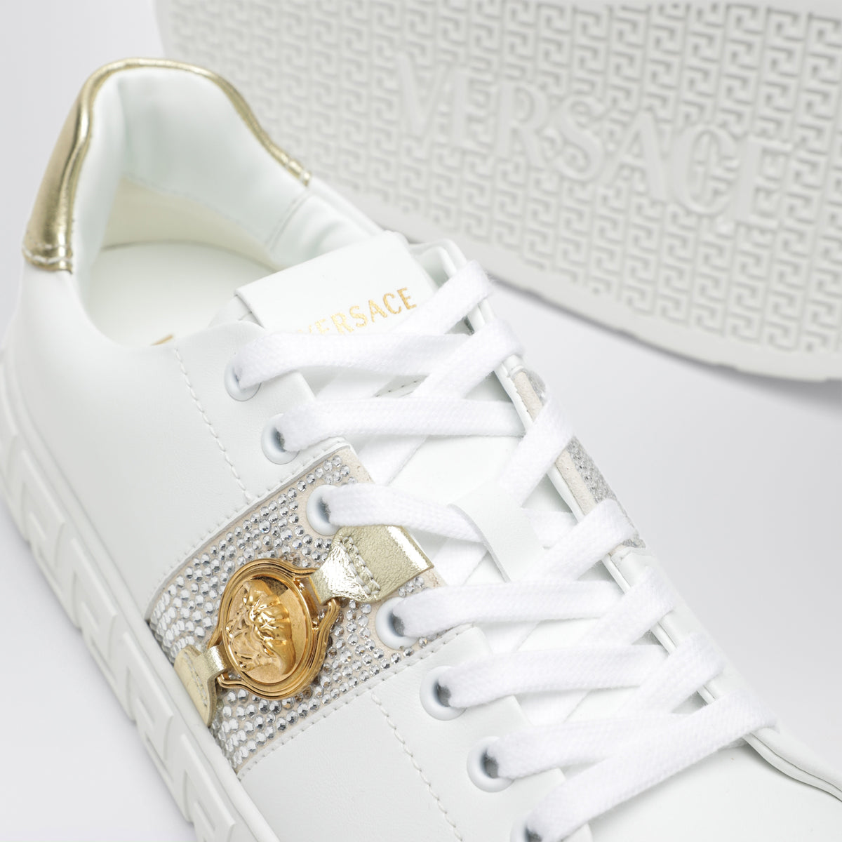 Weiße Greca Sneaker aus Nylon