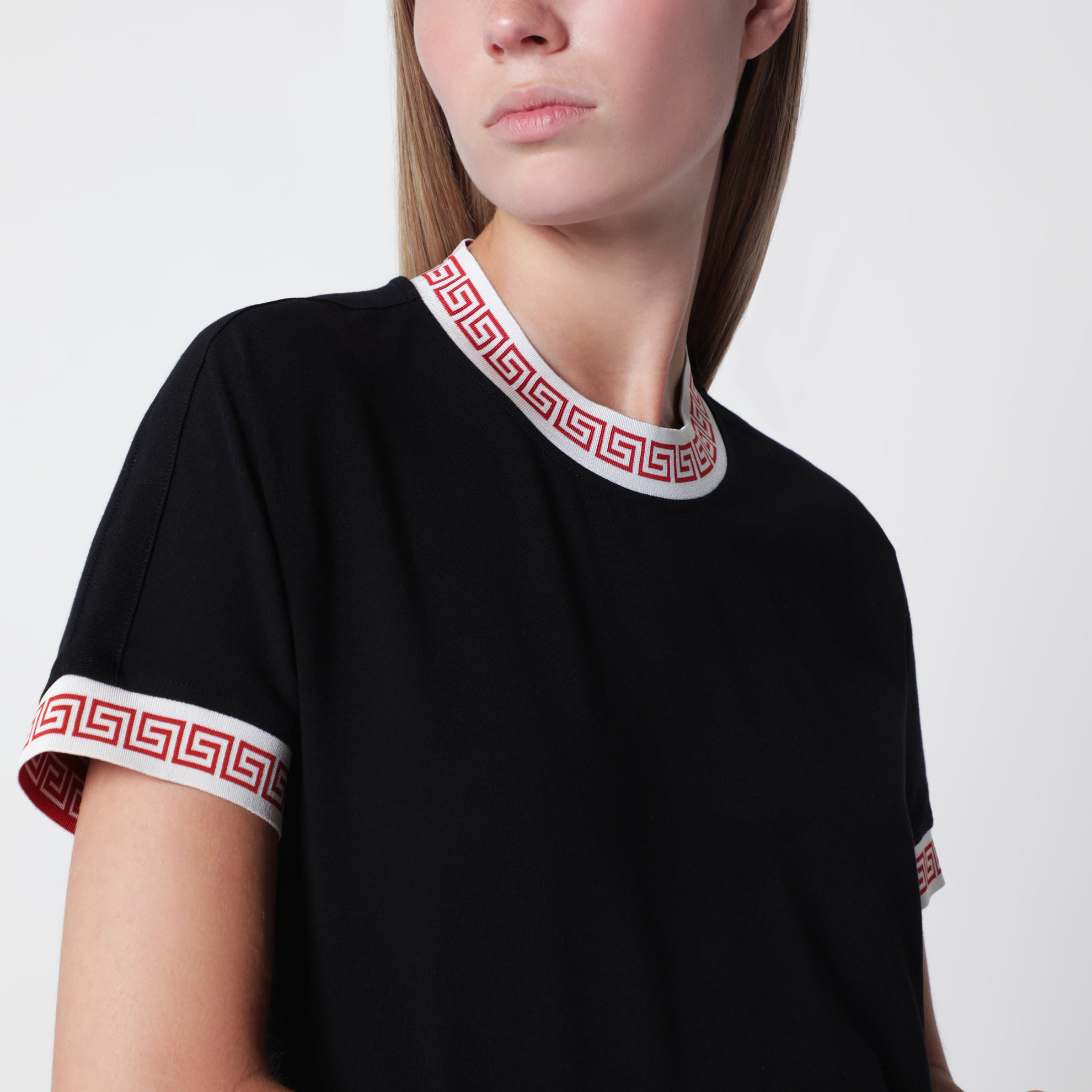 T-shirt nera in stretch jersey di cotone