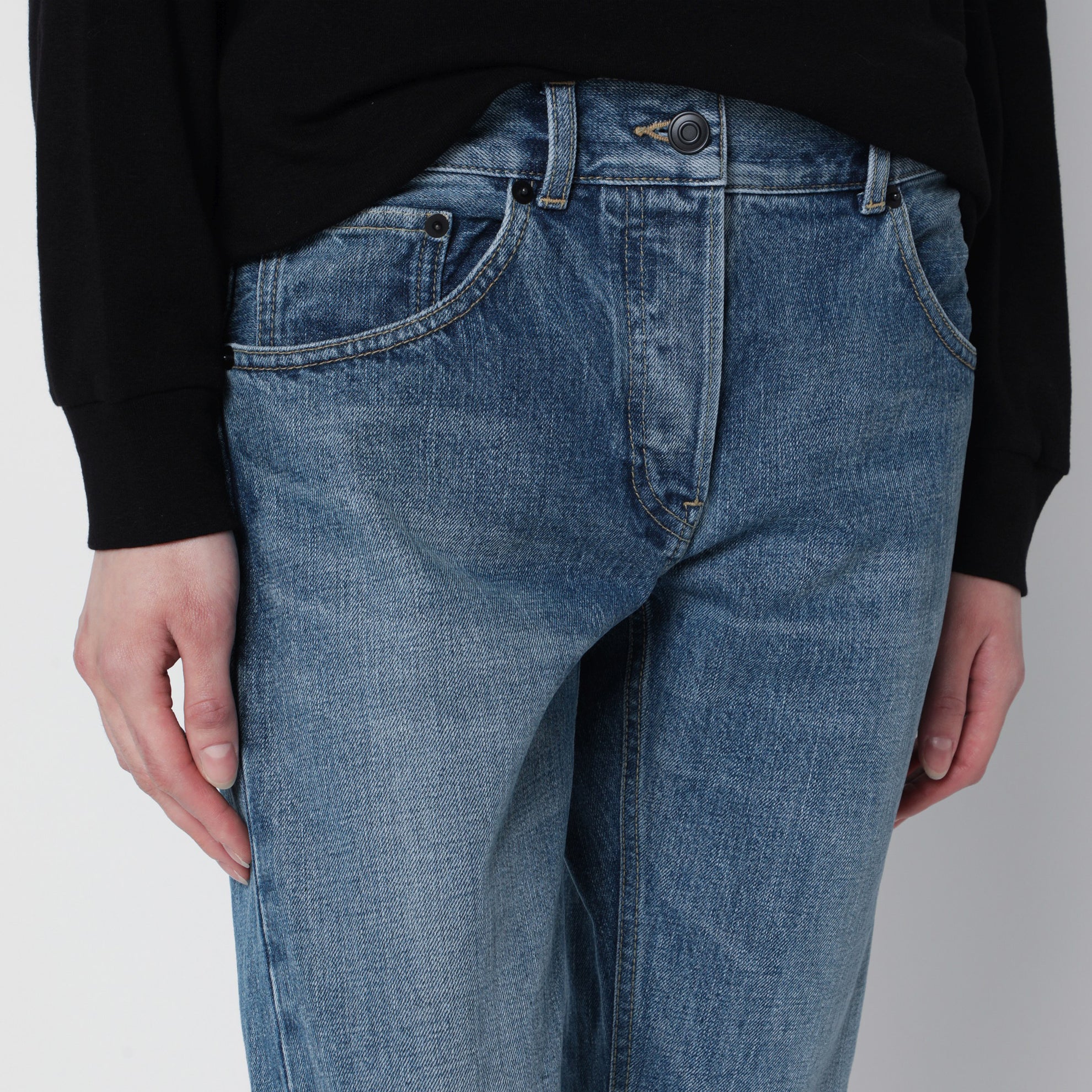 Fima Low-Rise Jeans mit geradem Bein aus Denim, mittelindigo
