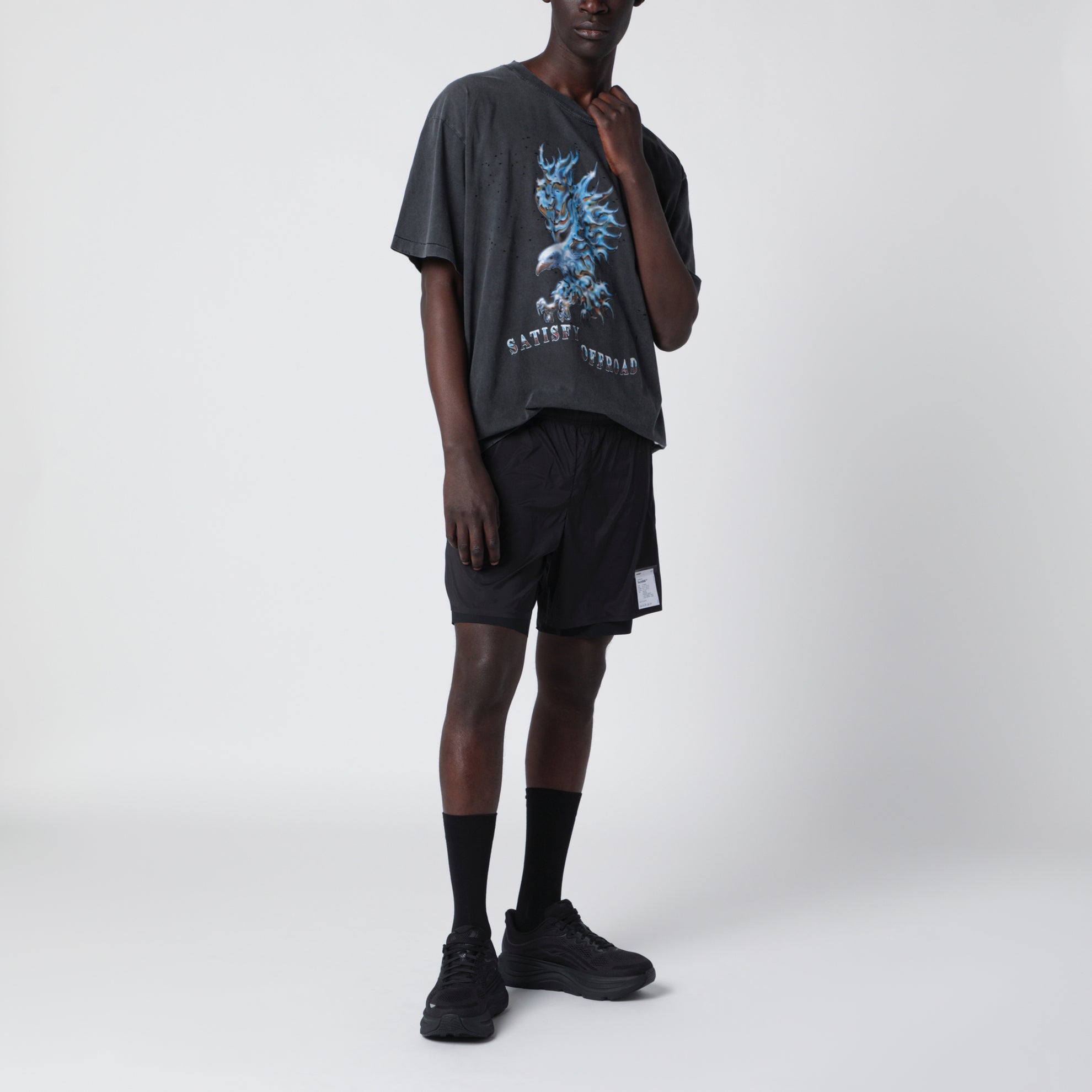 T‑Shirt MothTech Aged Black con stampa logo