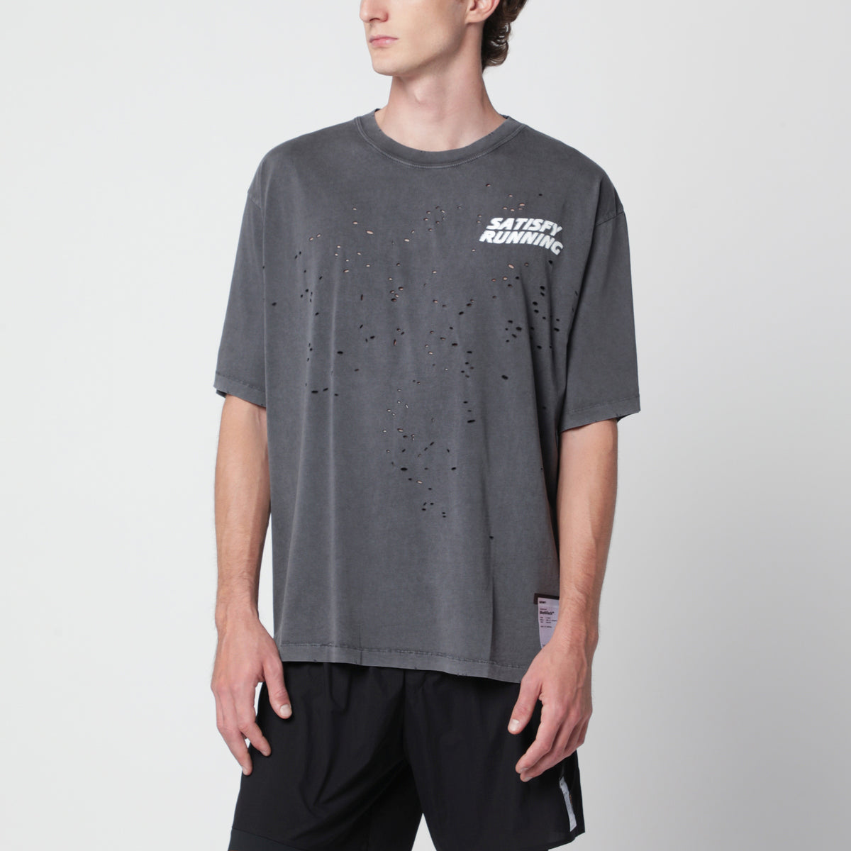 MothTech Aged Black T-Shirt mit Löchern