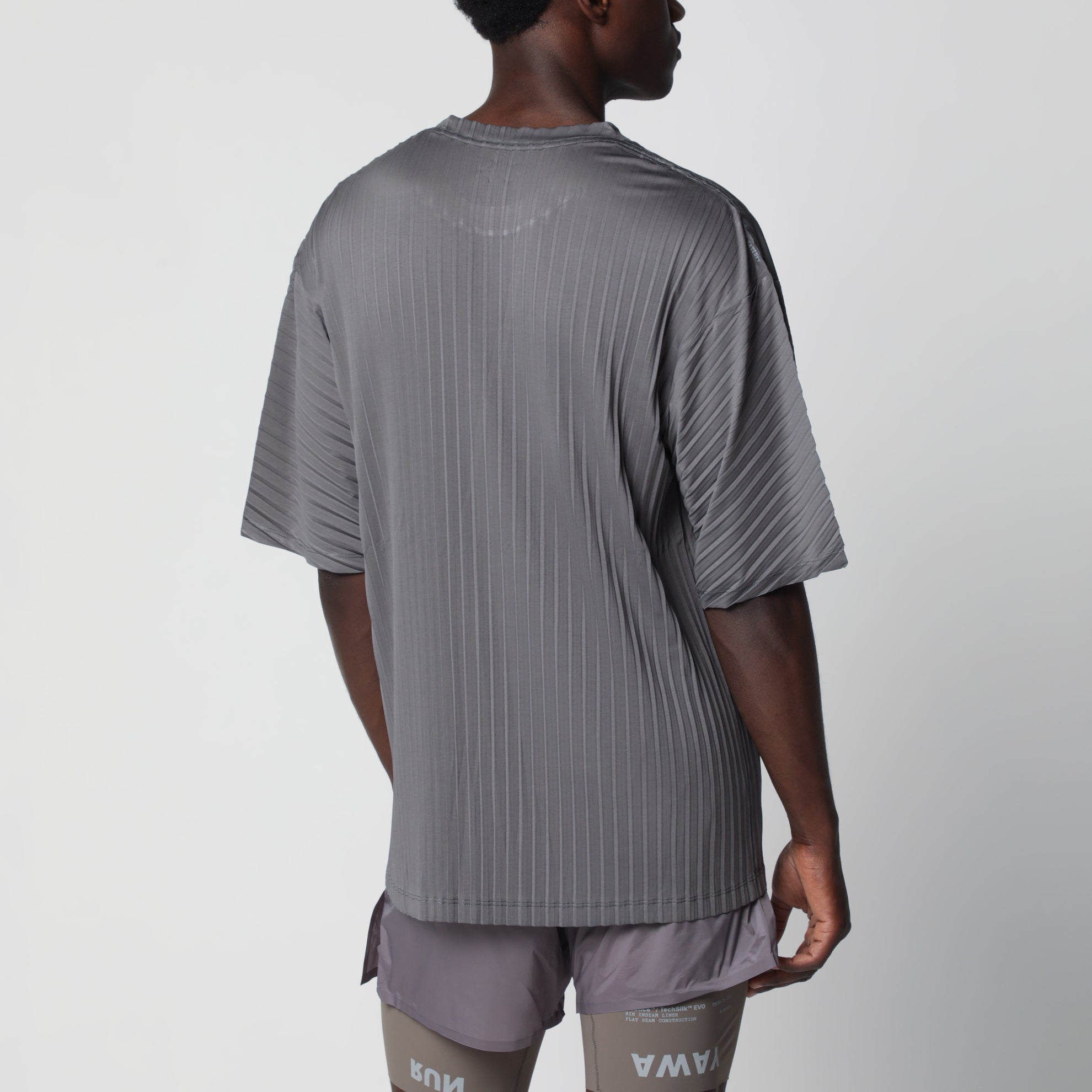 AuraLite pleated T-shirt in granite grey