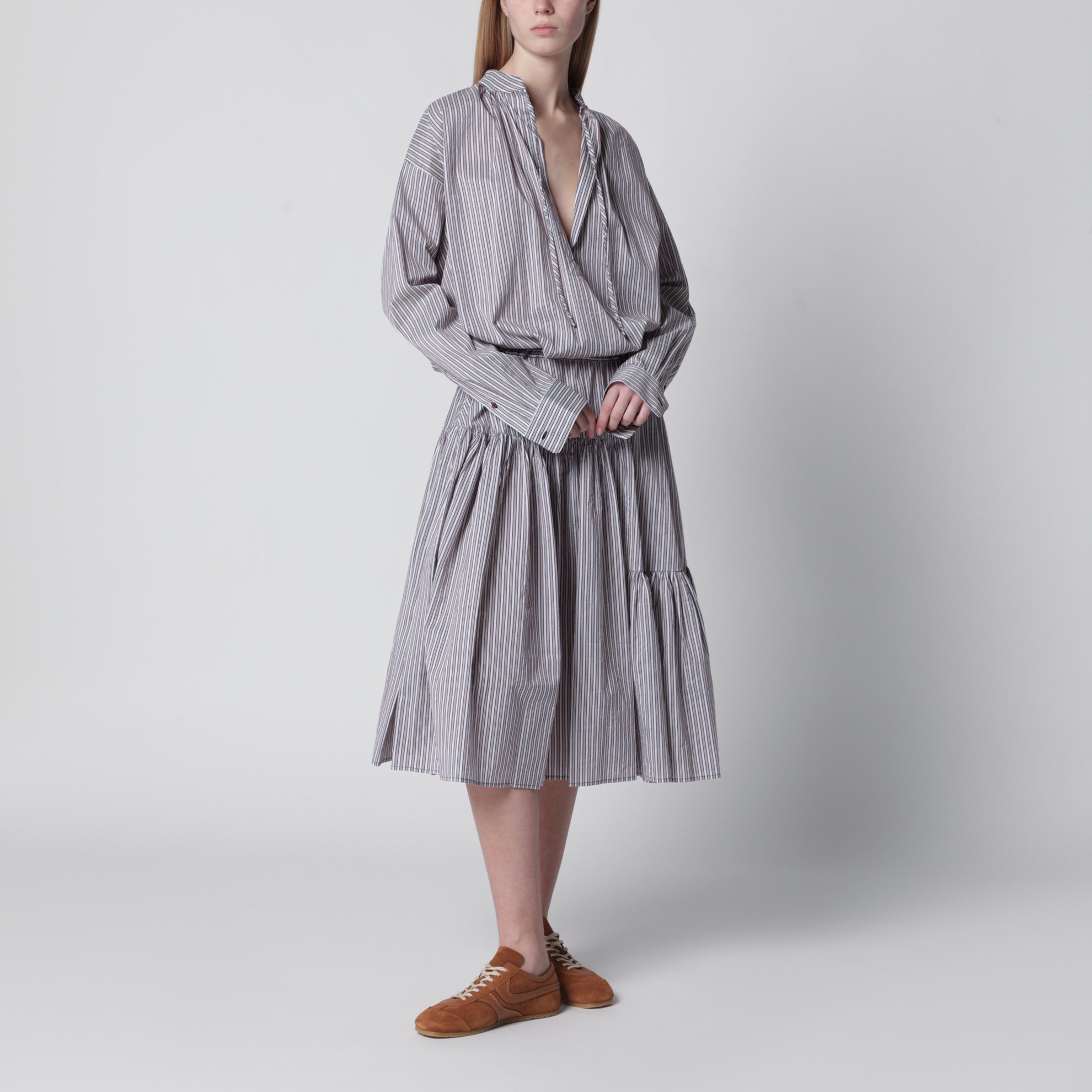 Gestreiftes Hemdblusenkleid aus Baumwolle und Seide