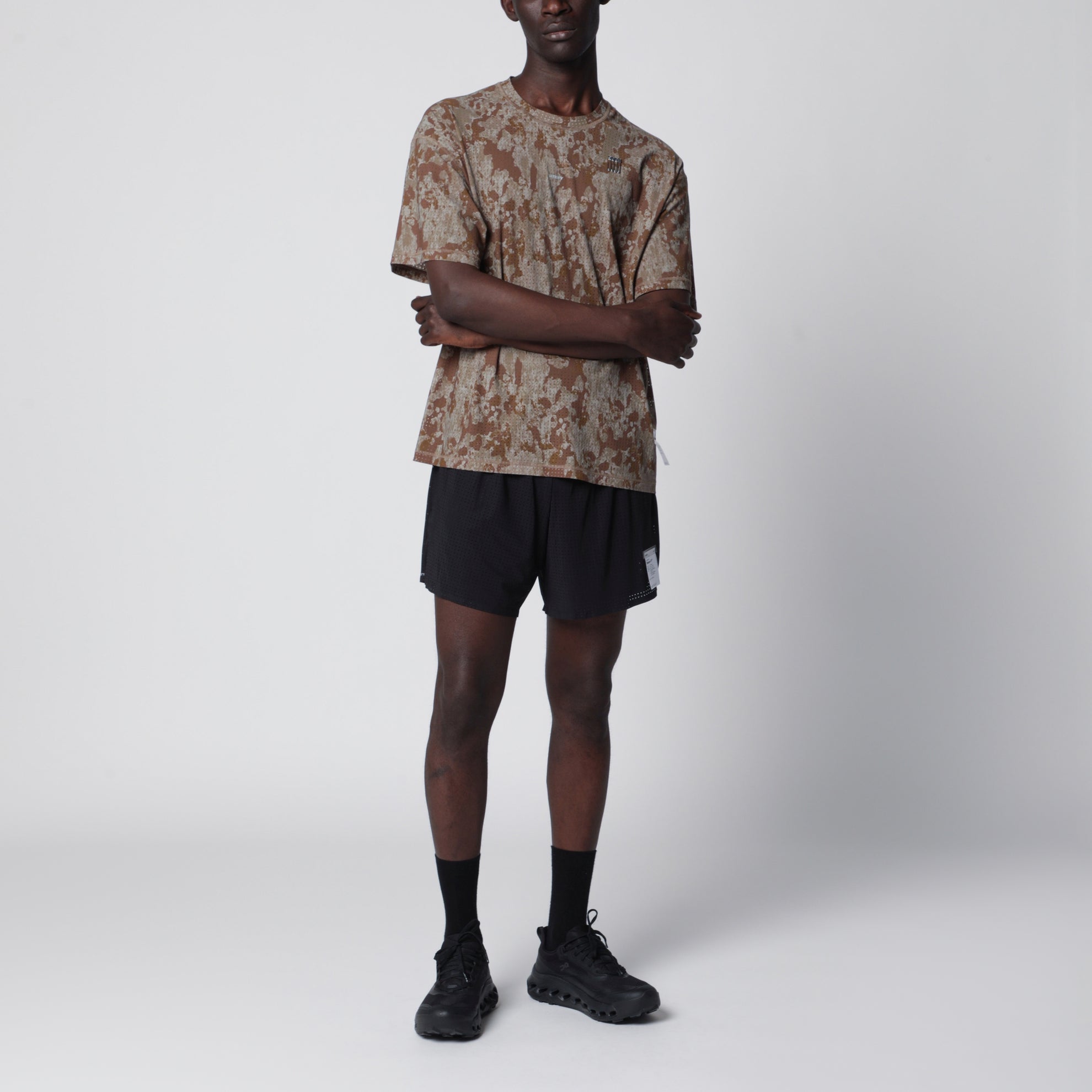 Space-O T-Shirt in Camouflage aus perforiertem Micro-Jersey