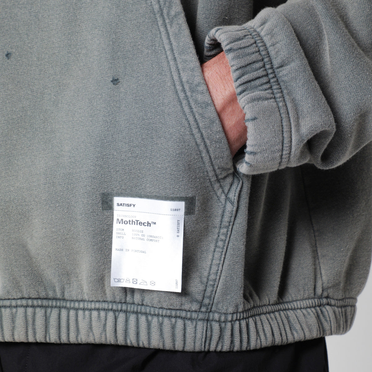 MothTech Kapuzenpullover Faded Black
