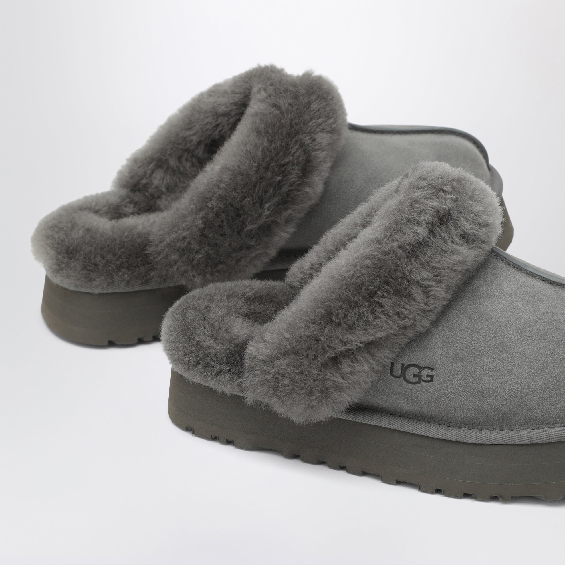 Disquette grey suede slippers
