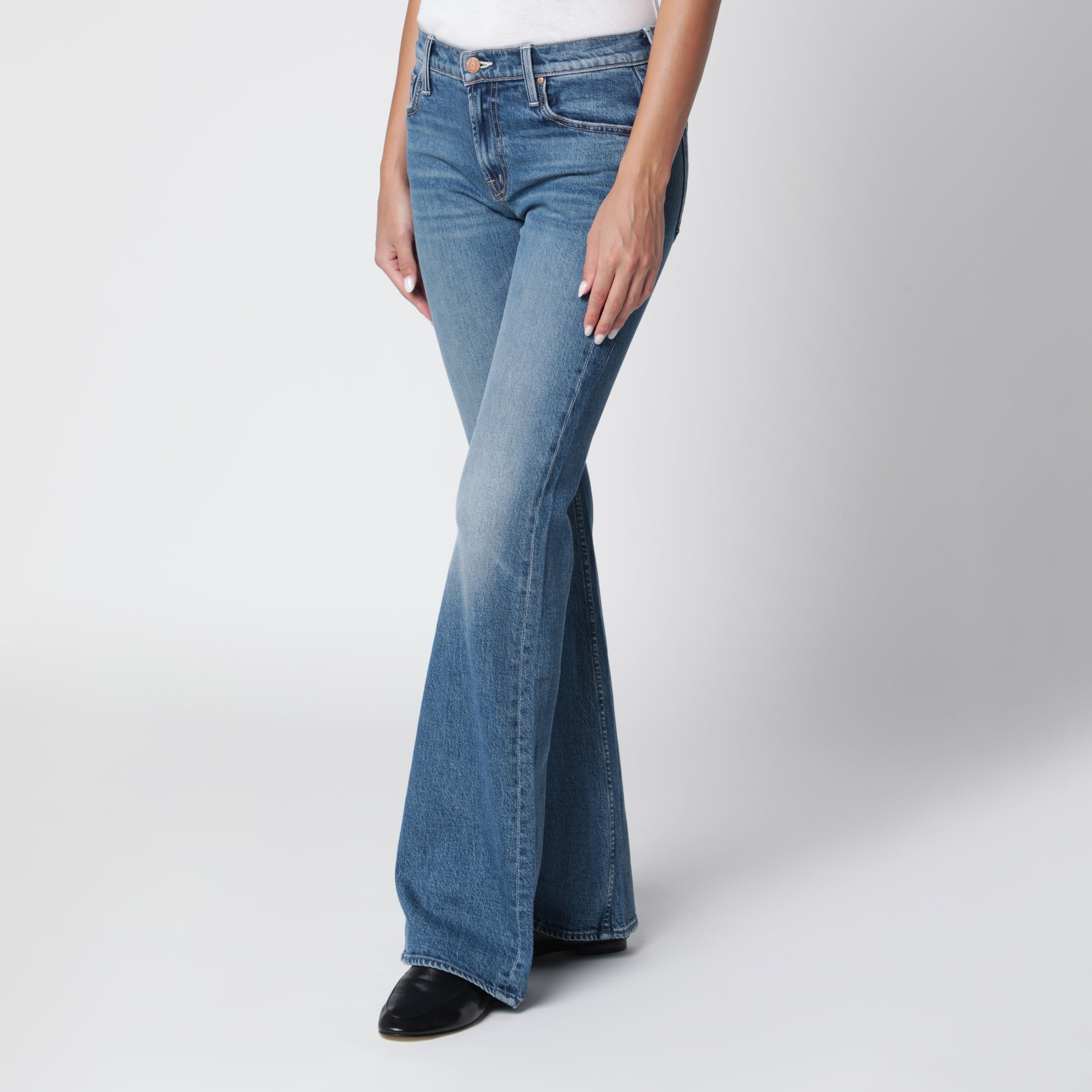 The Jinx Heel bootcut jeans in medium blue denim