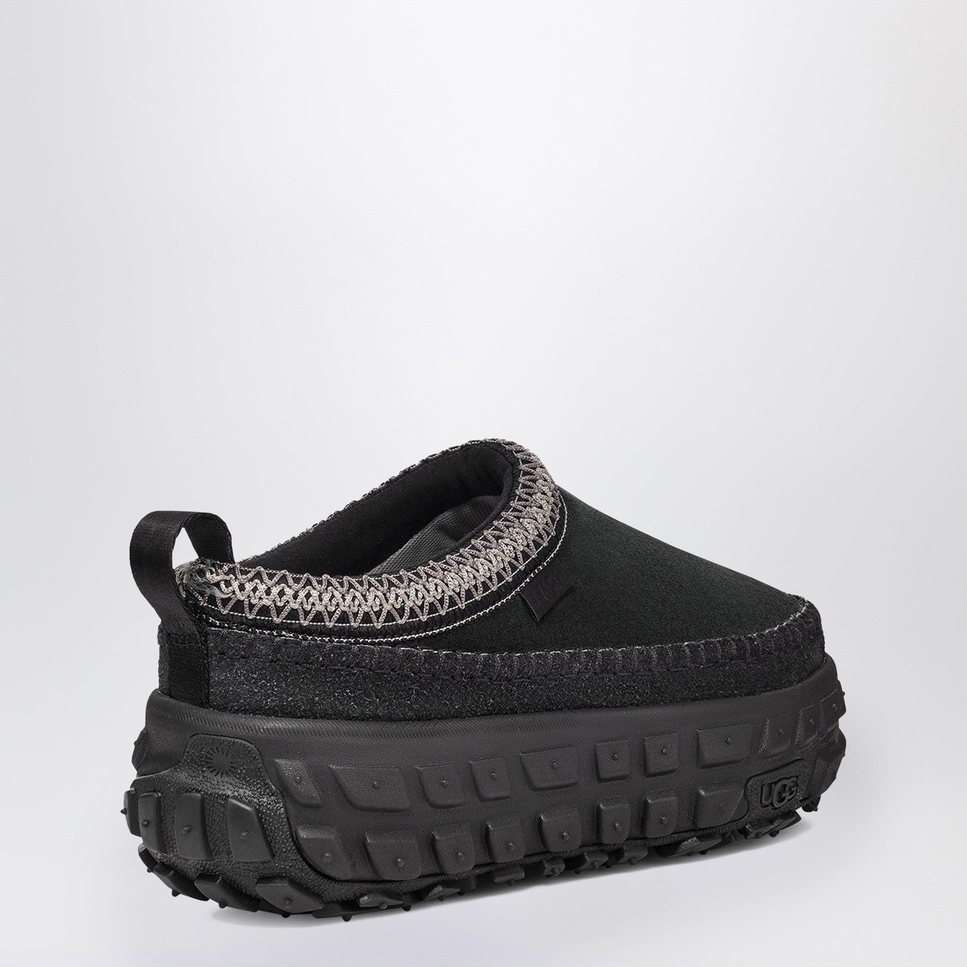 Venture Daze black suede