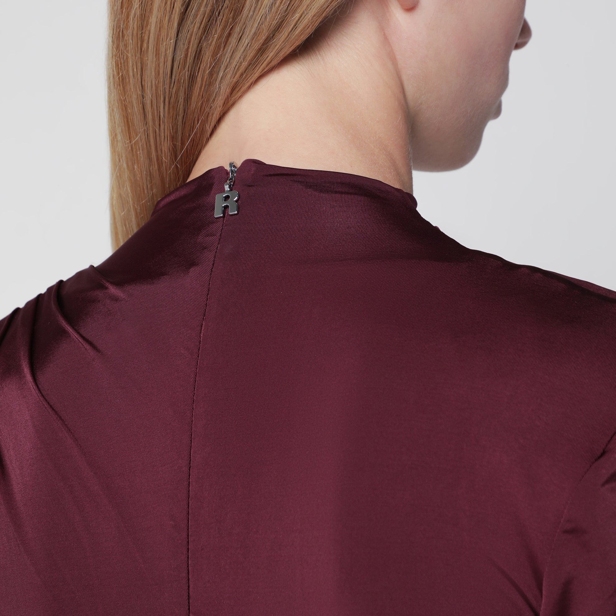 Mini-robe drapée bordeaux