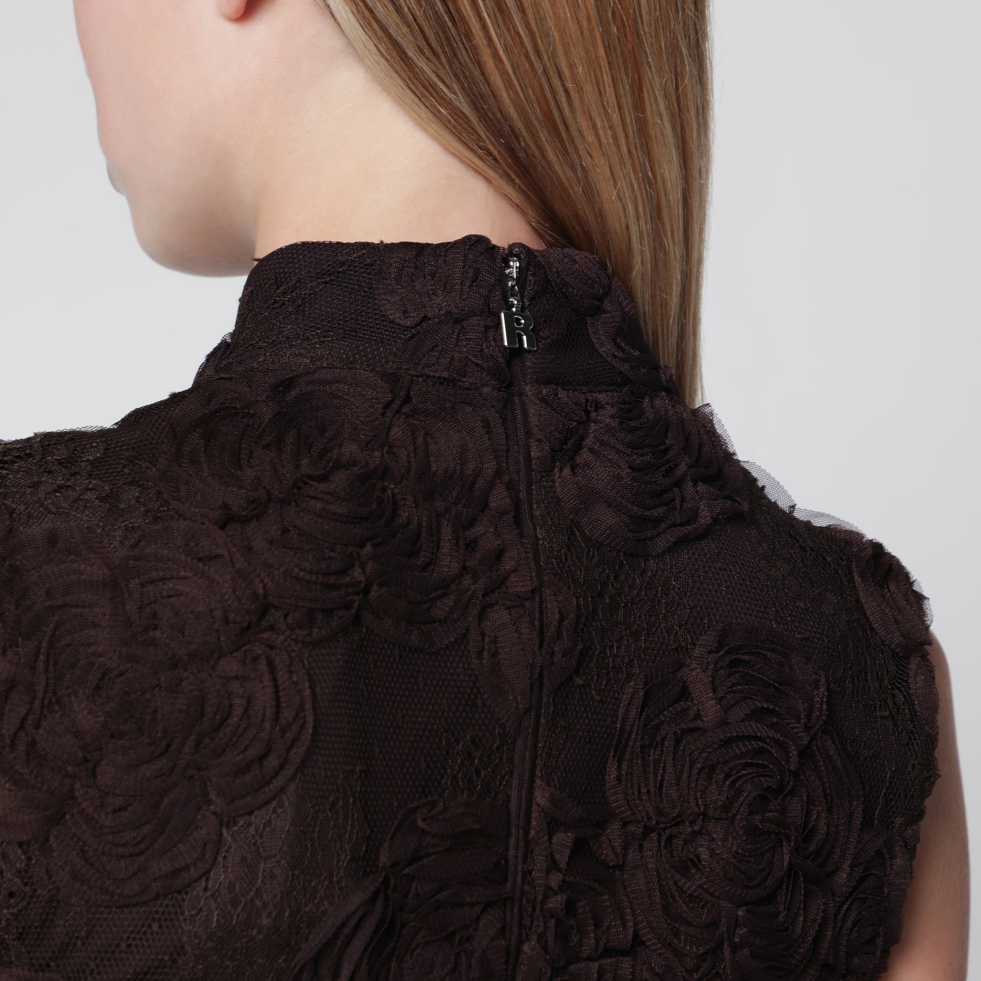Robe à fleurs 3D marron foncé