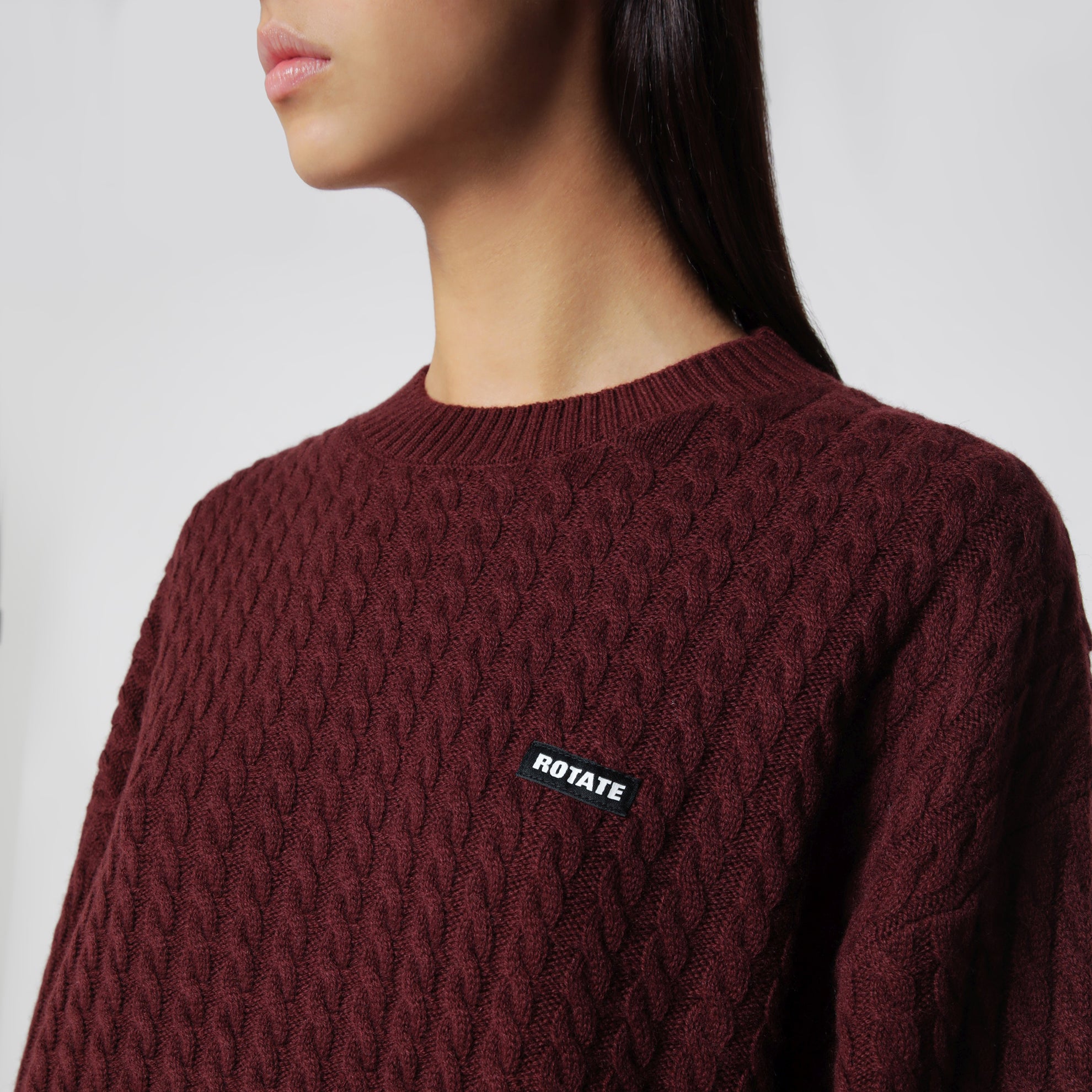 Maglione a trecce in lana e cashmere color cioccolato