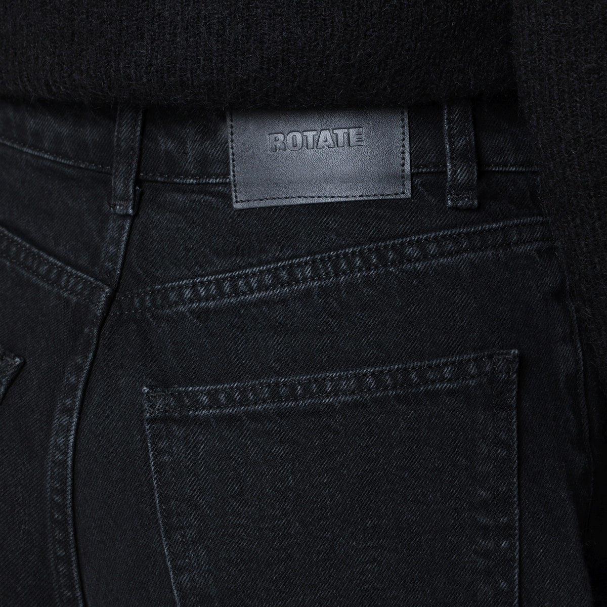 Jeans Draped Barrel Leg neri in denim
