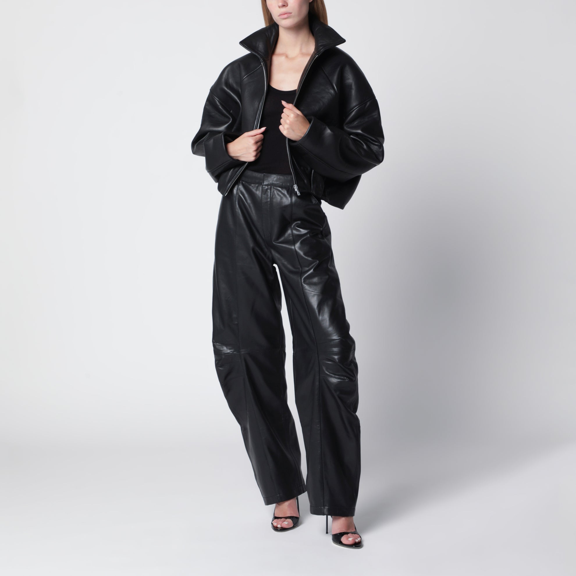 Giacca cropped nera in pelle