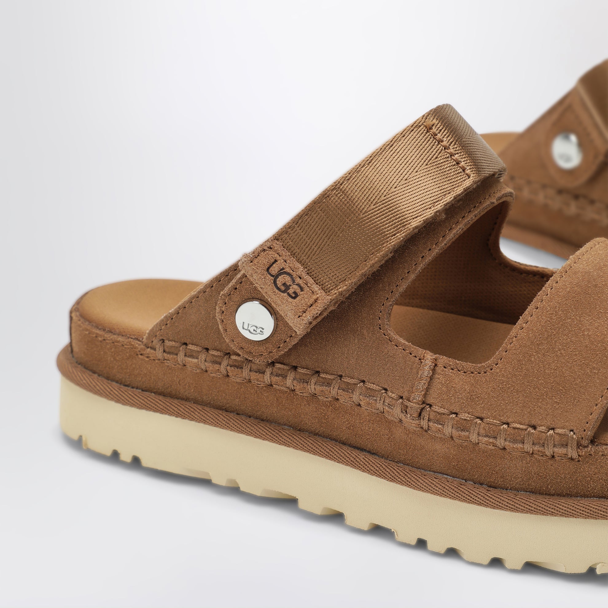 Goldenstar Glide suede sandals in chestnut