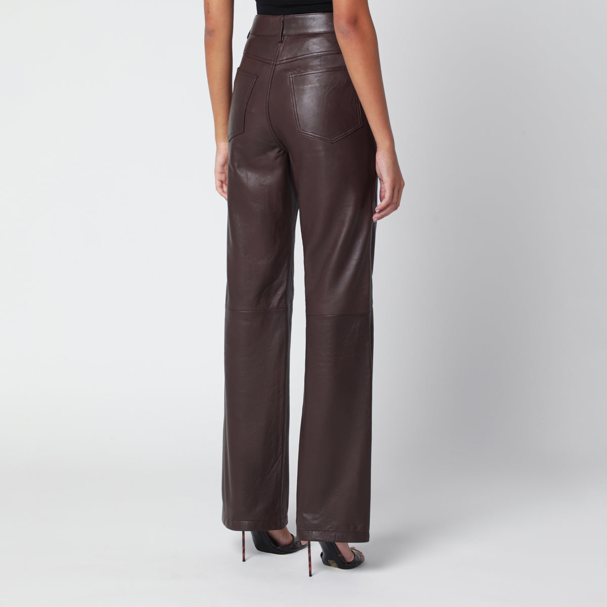 Pantaloni dritti color mole in pelle