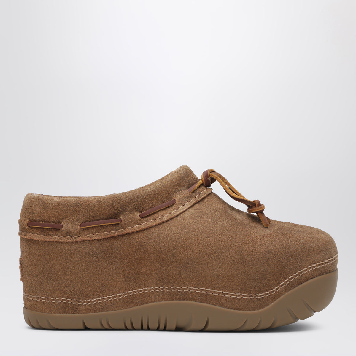 Sabot en daim marron foncé