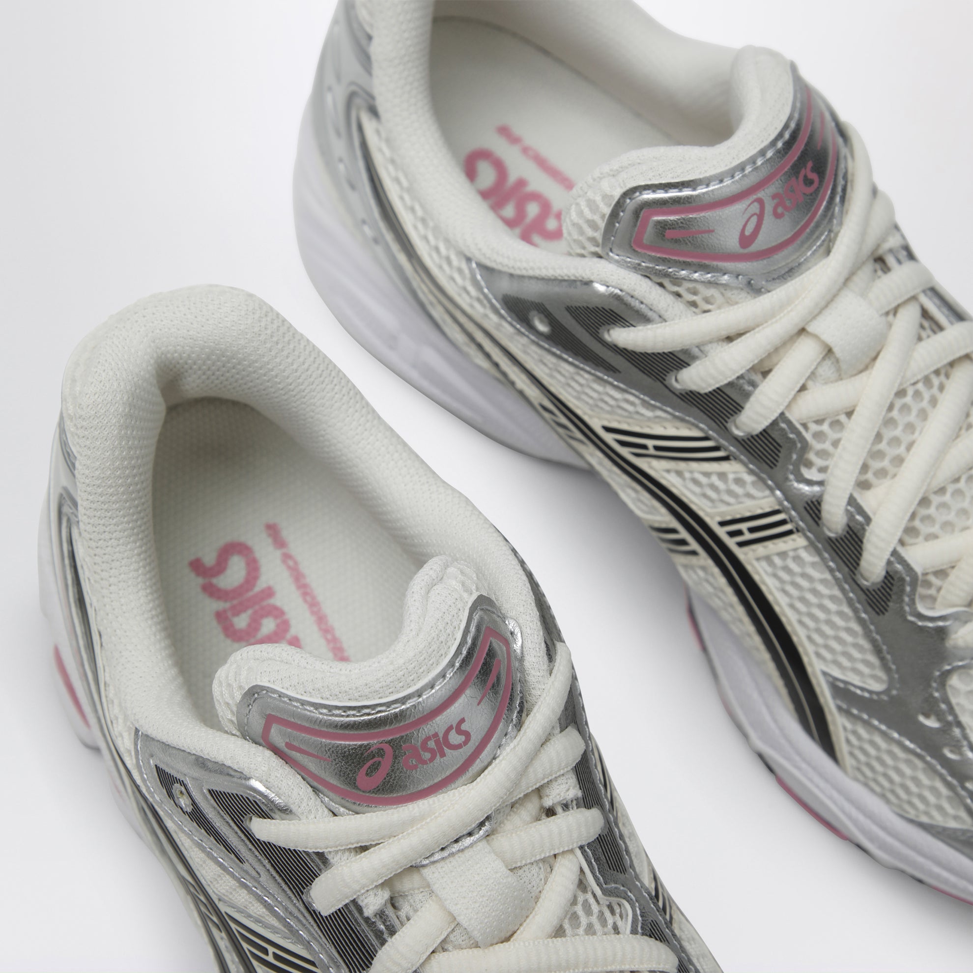 Gel-Kayano 14 Sneaker in Cream/Sweet Pink