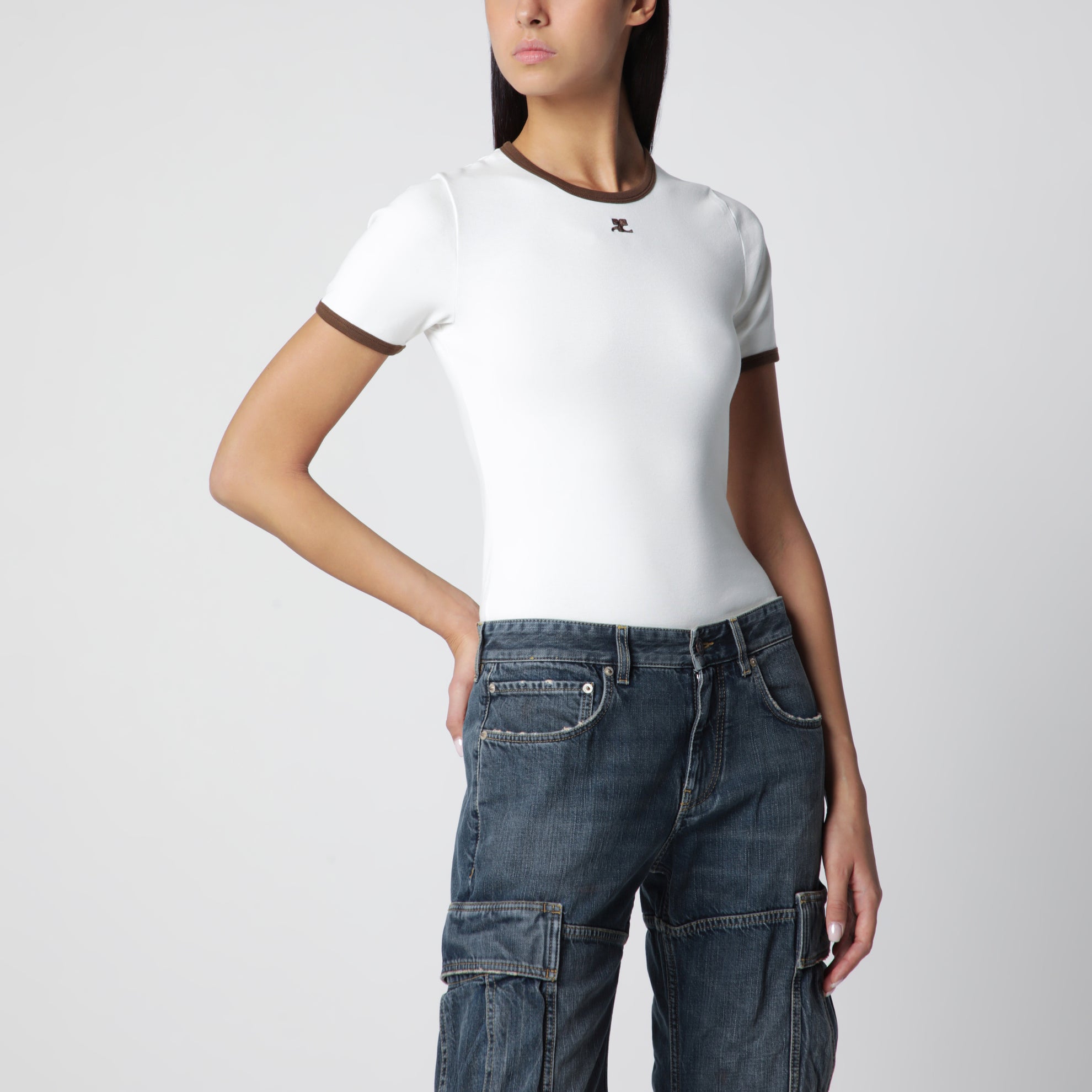 T-shirt con girocollo a contrasto in cotone bianca/marrone