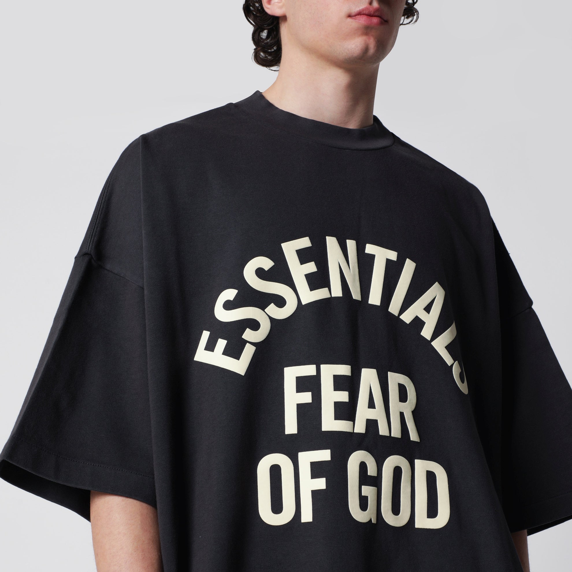 Campus 90s T-Shirt aus schwerem Baumwolljersey in Schwarz