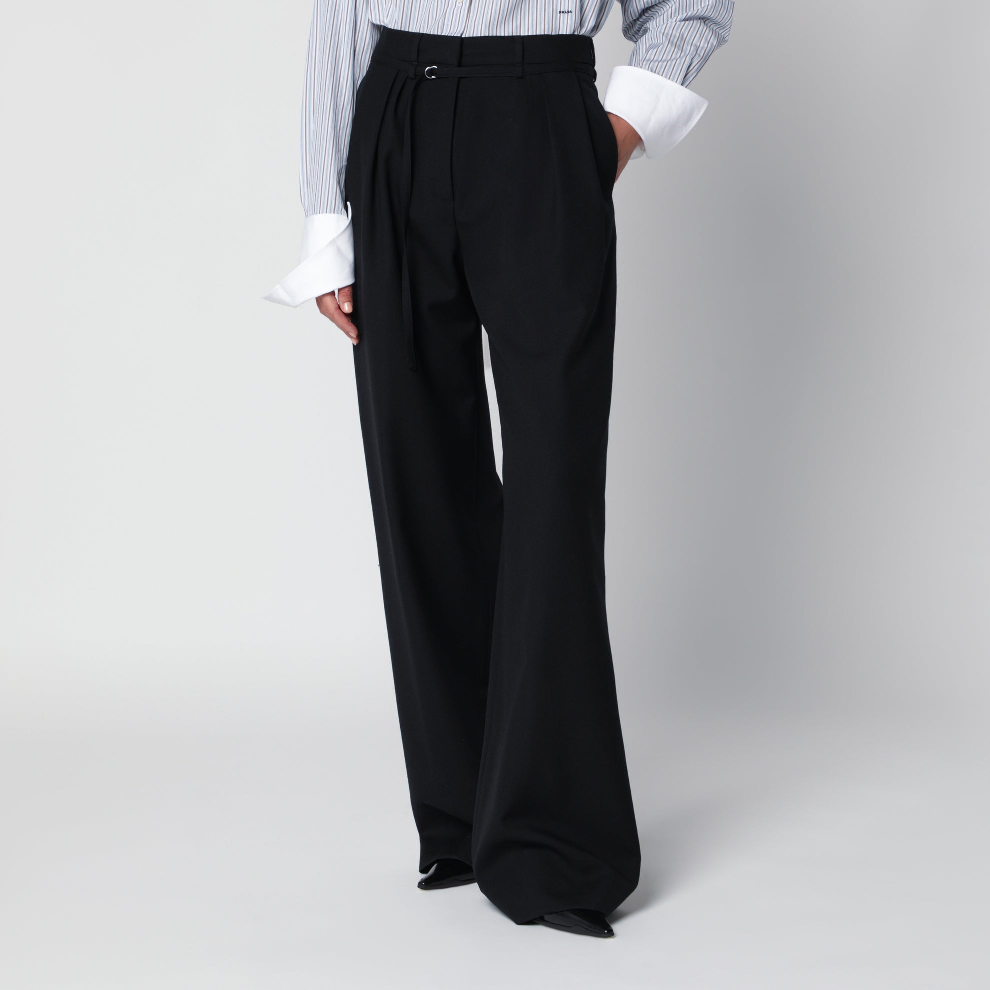 Pantaloni plissettati neri in lana