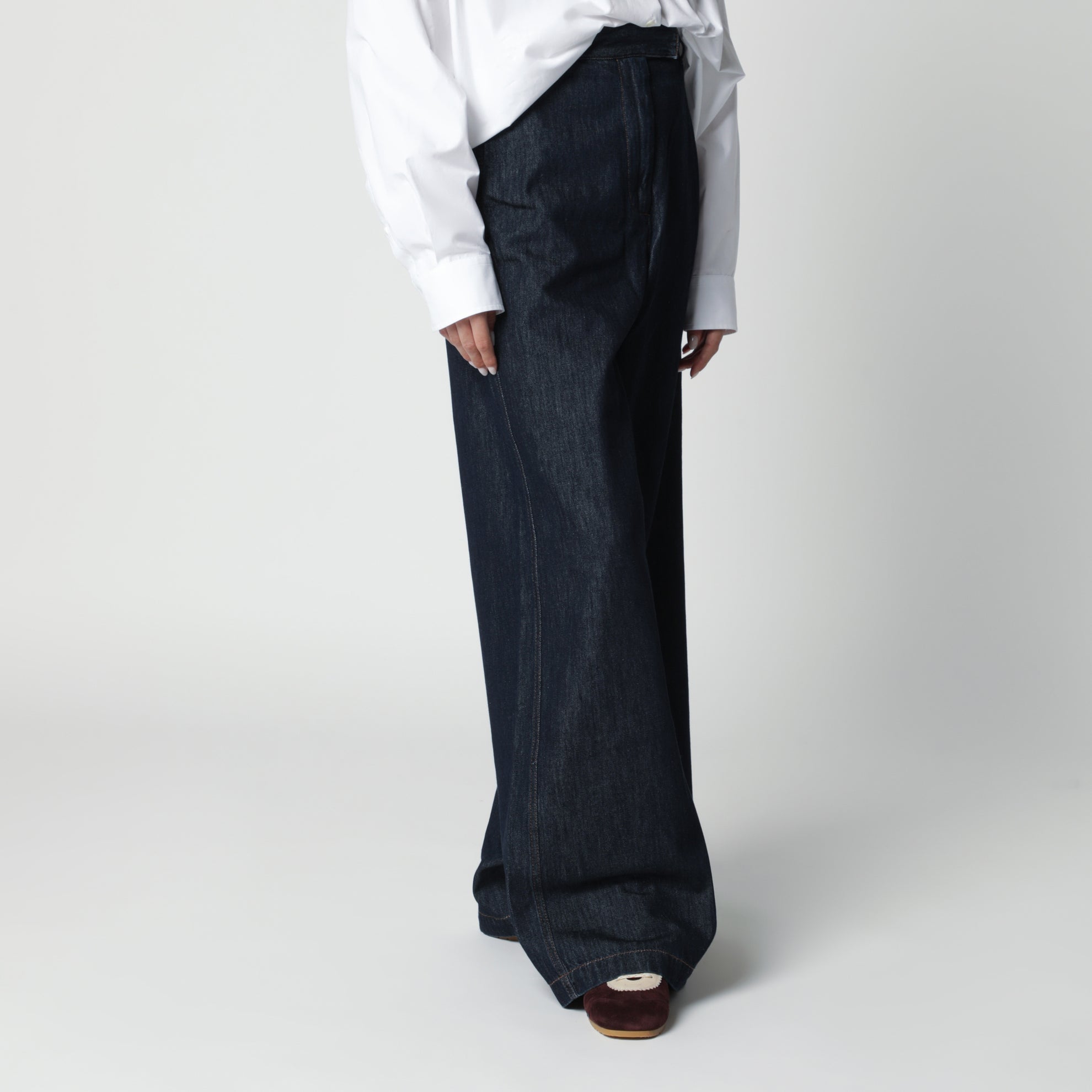 Weite Jeans in dunklem Indigoblau
