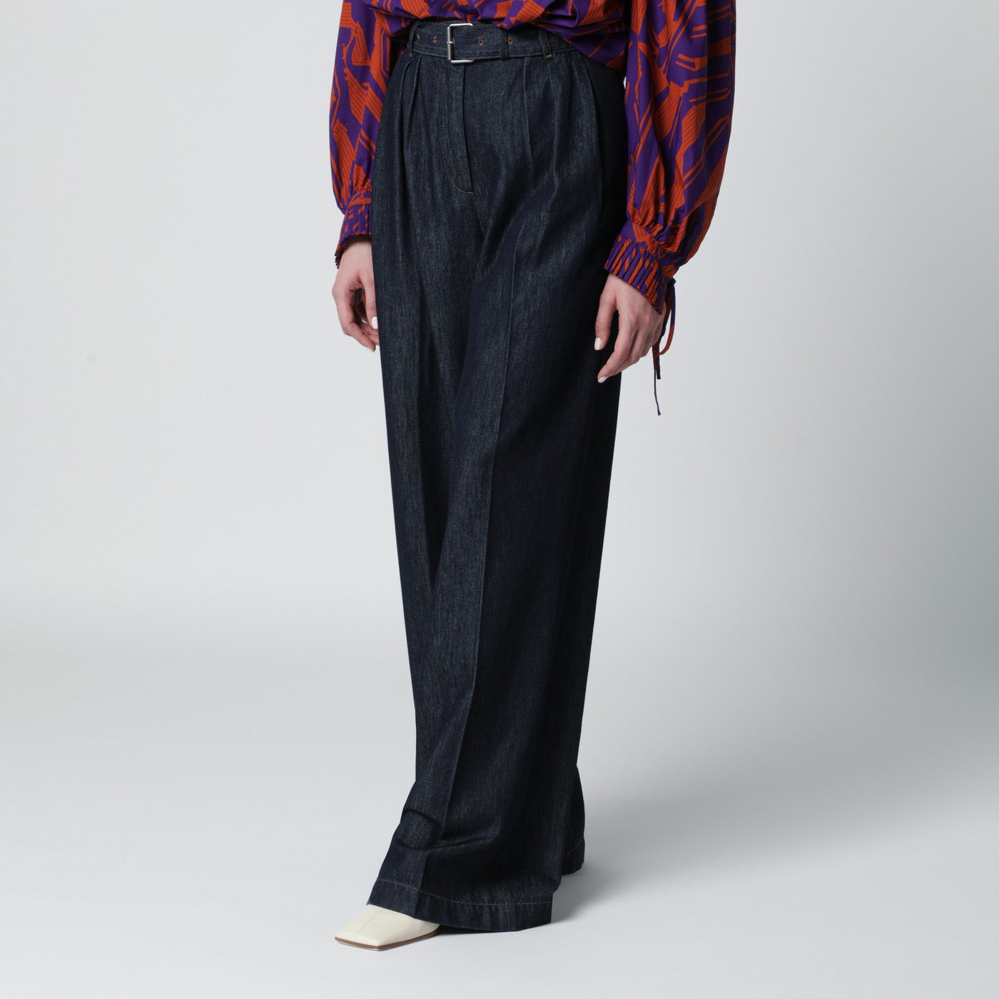 Weite Hose aus indigoblauem Denim
