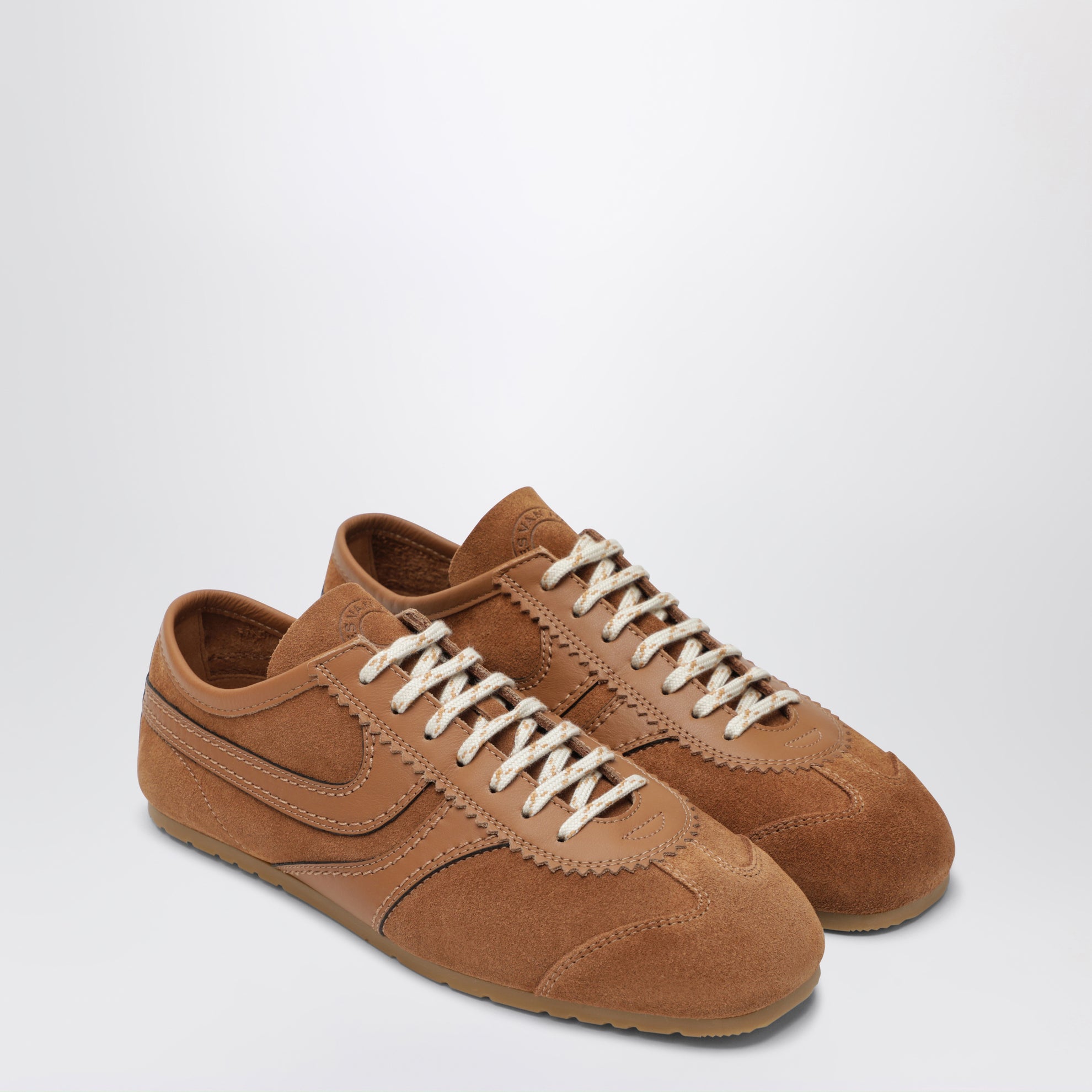 Sneakers marron en cuir et daim