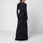 Langes schwarzes Kleid mit drapierten Schultern