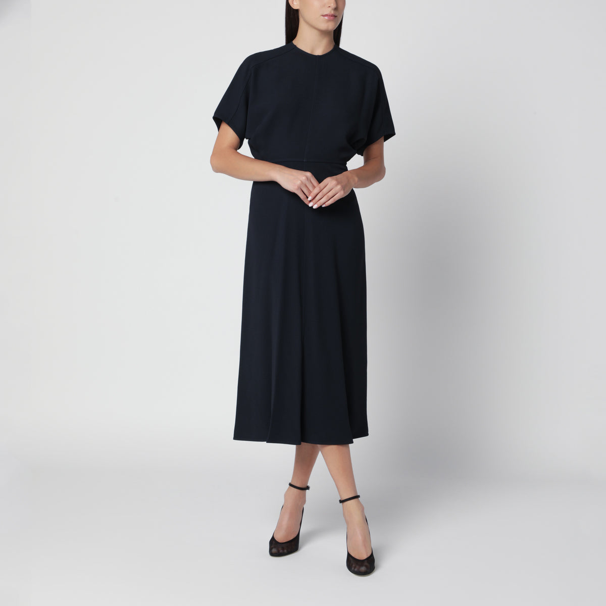 Abito midi Eleanor color inchiostro in cady fluido